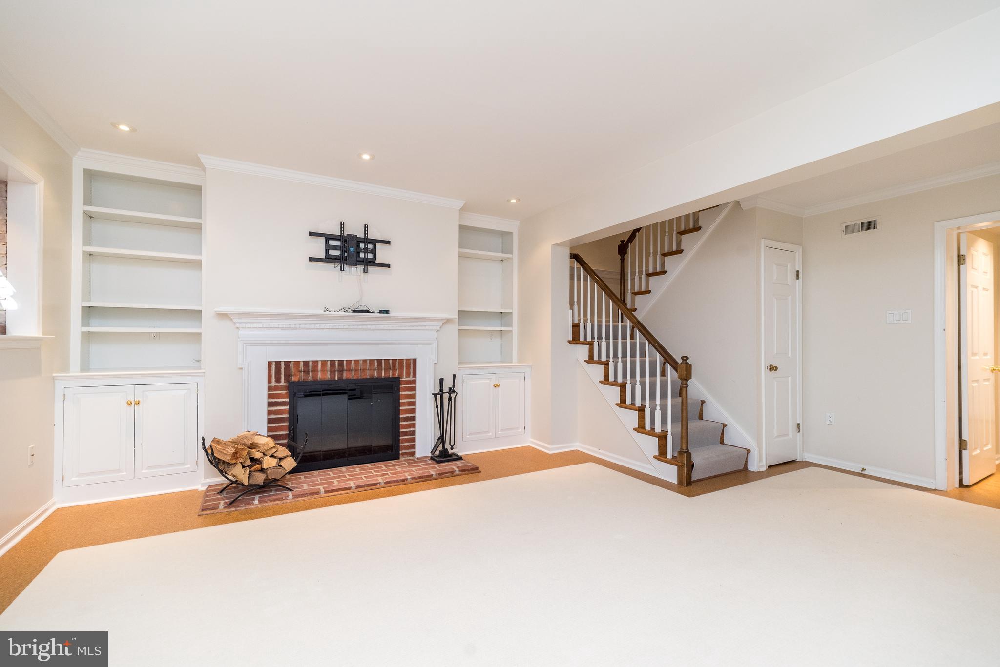 801 Quinard Ct