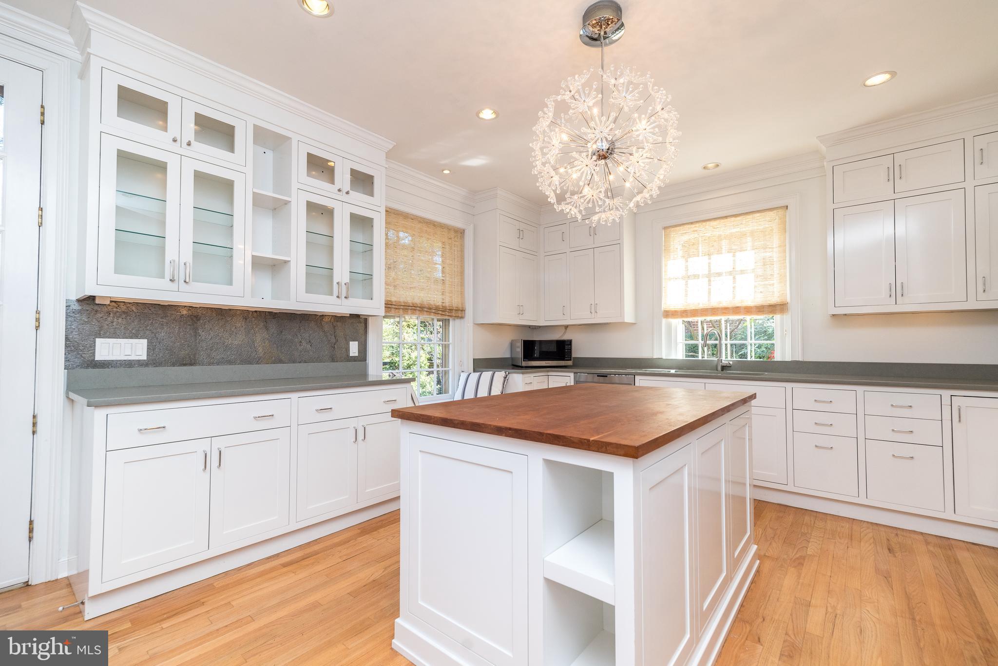 801 Quinard Ct
