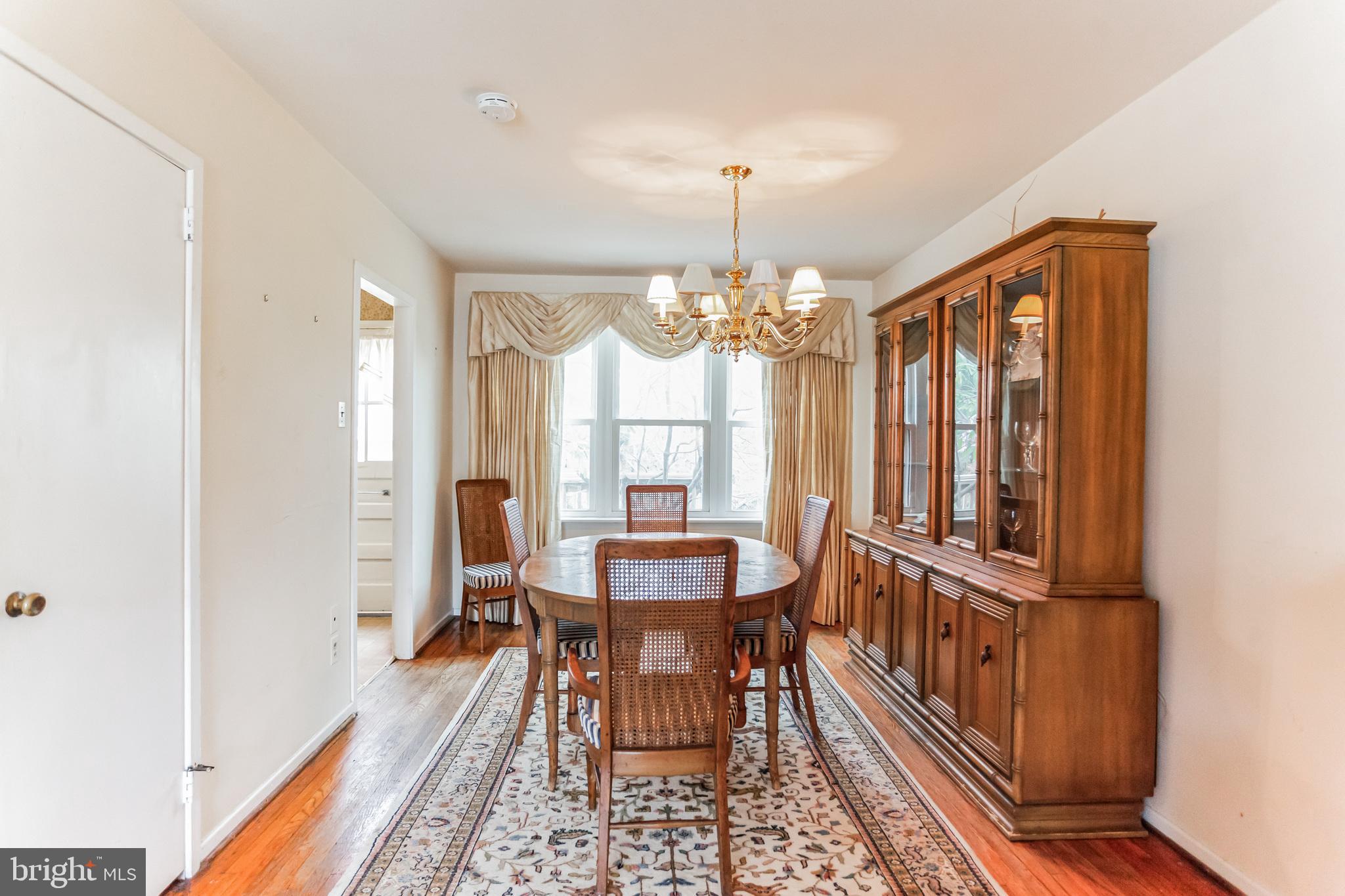 325 Valley Rd