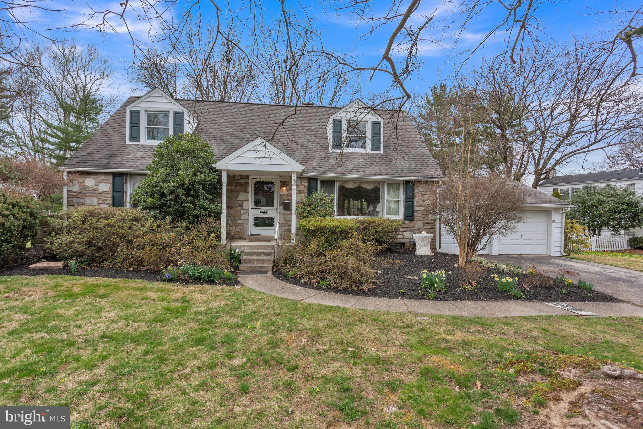 325 Valley Rd