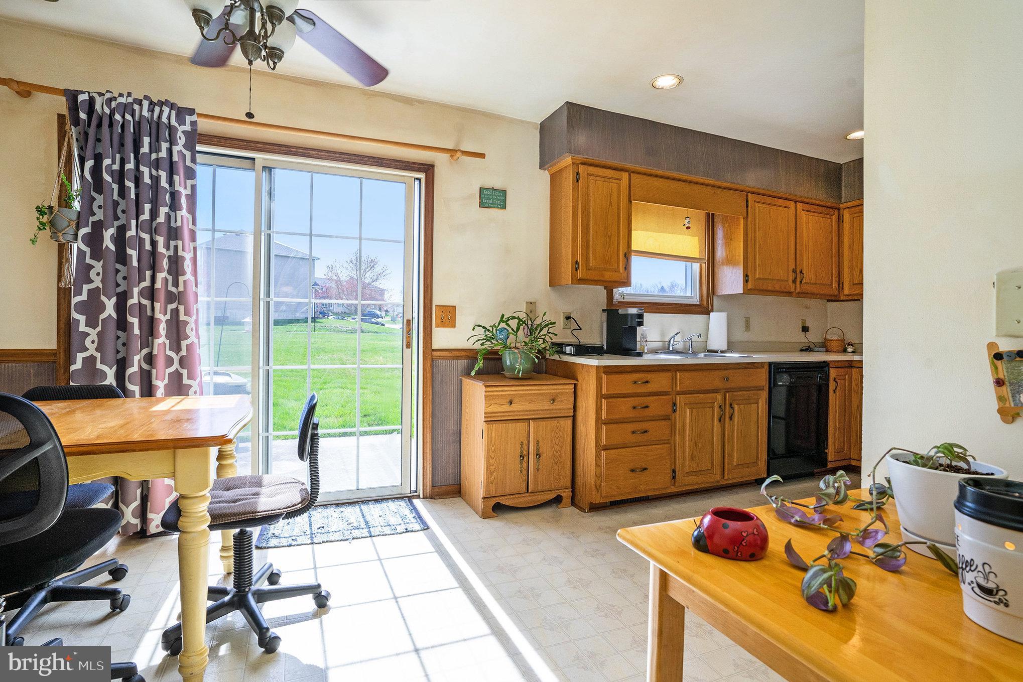 1234 Pine Ridge Dr