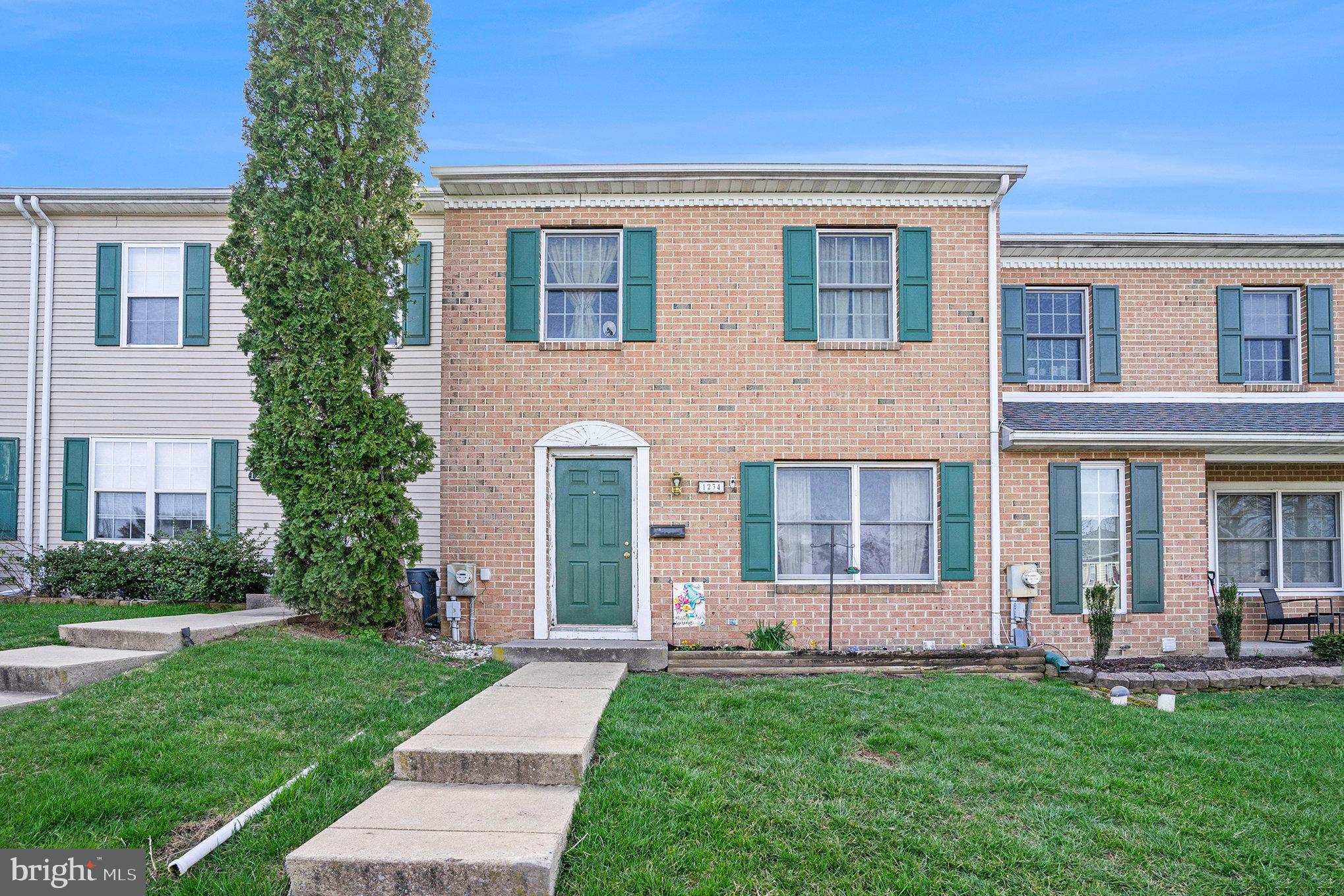1234 Pine Ridge Dr