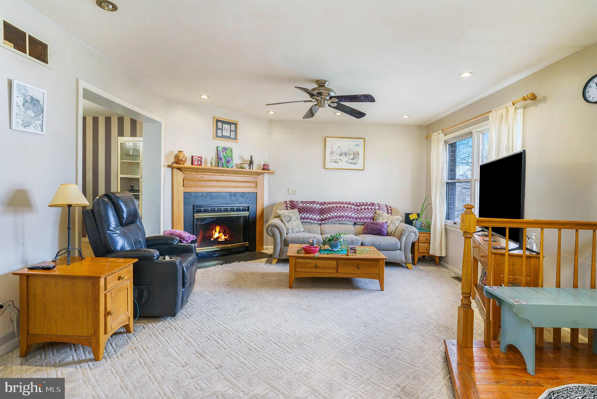 1234 Pine Ridge Dr