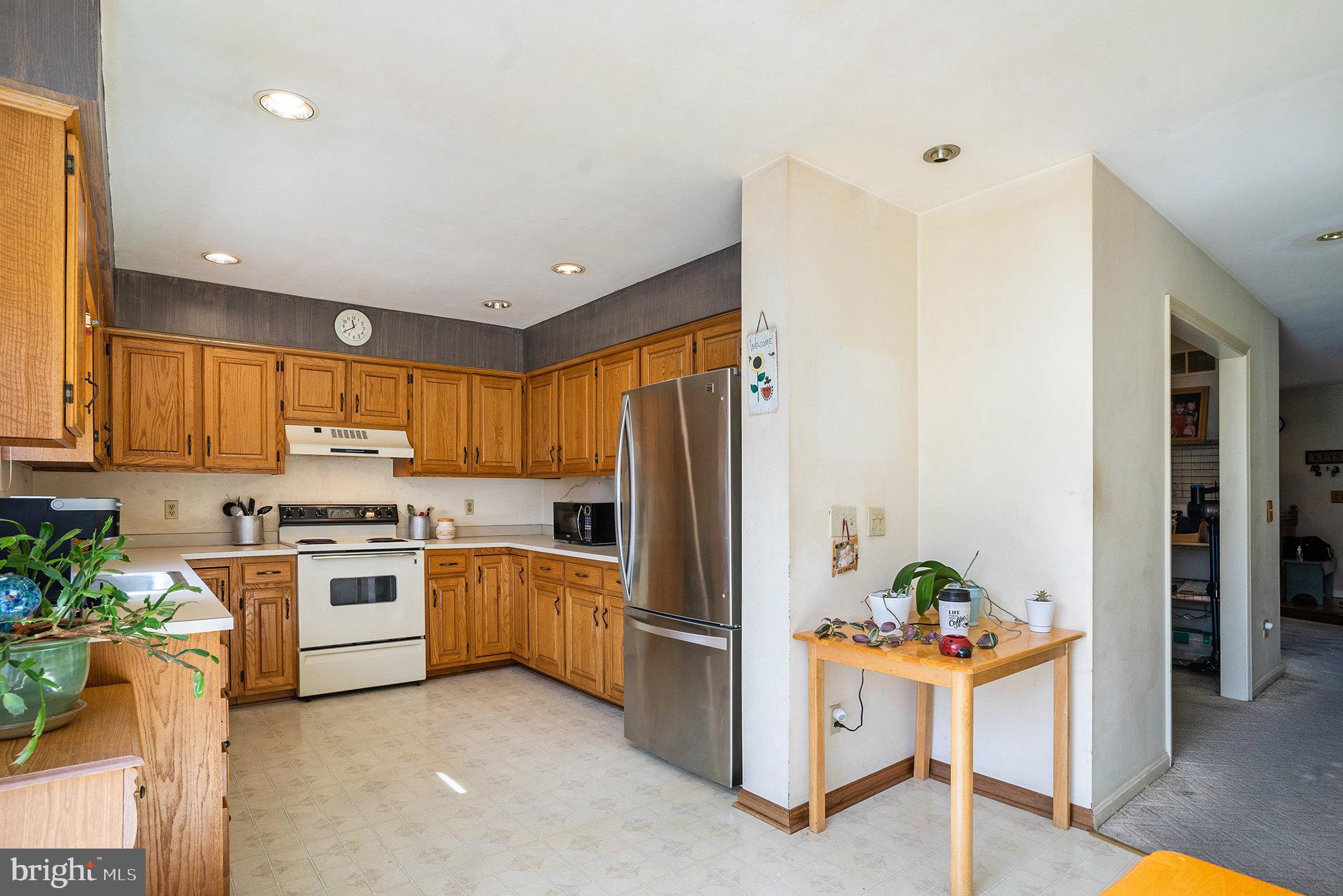 1234 Pine Ridge Dr
