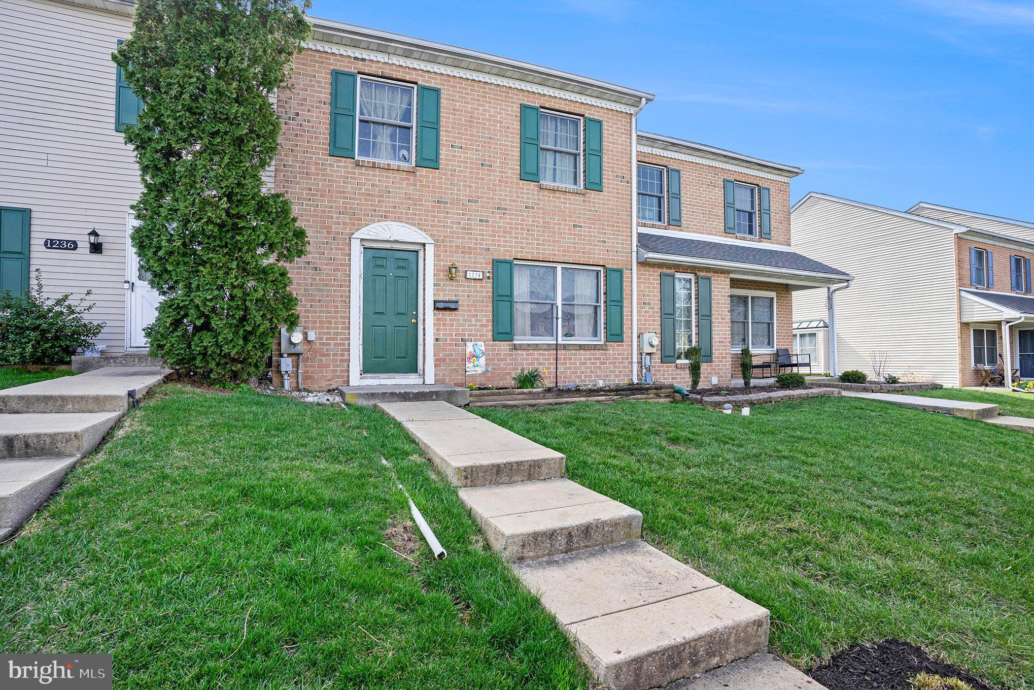 1234 Pine Ridge Dr