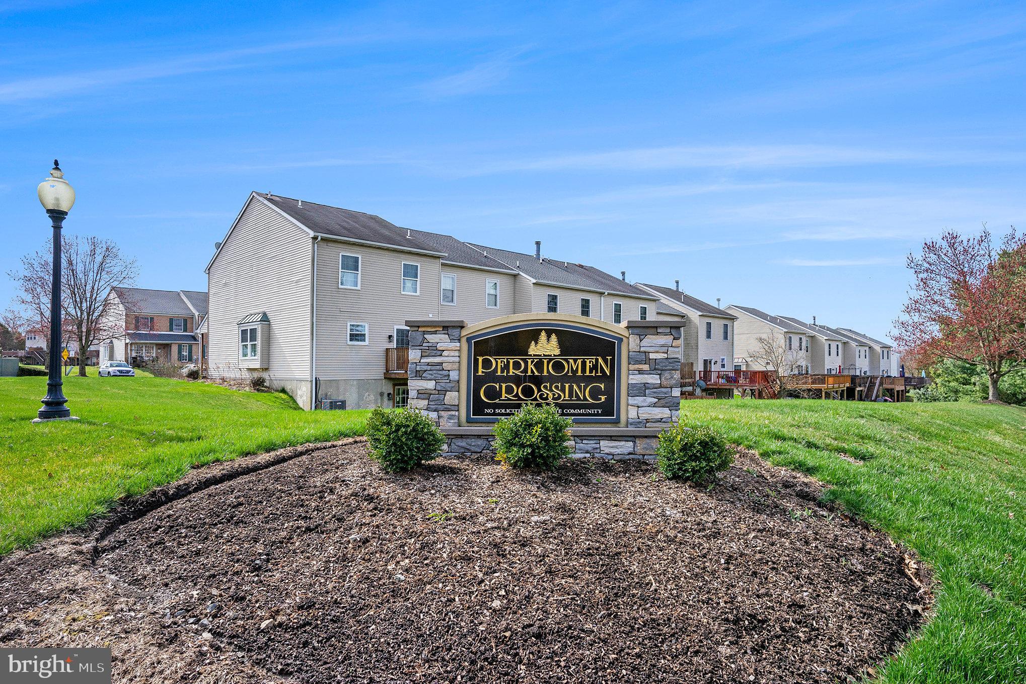 1234 Pine Ridge Dr
