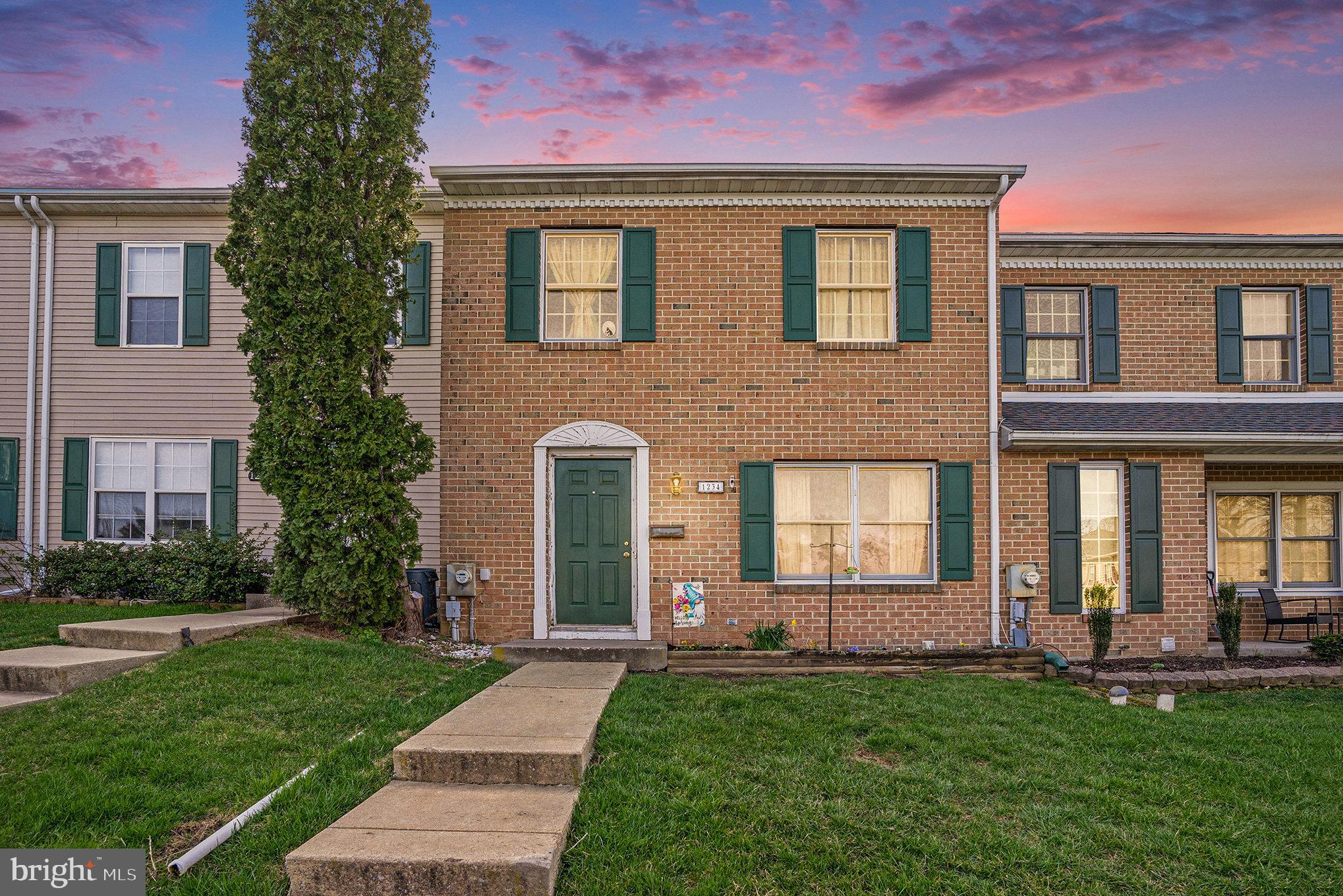 1234 Pine Ridge Dr