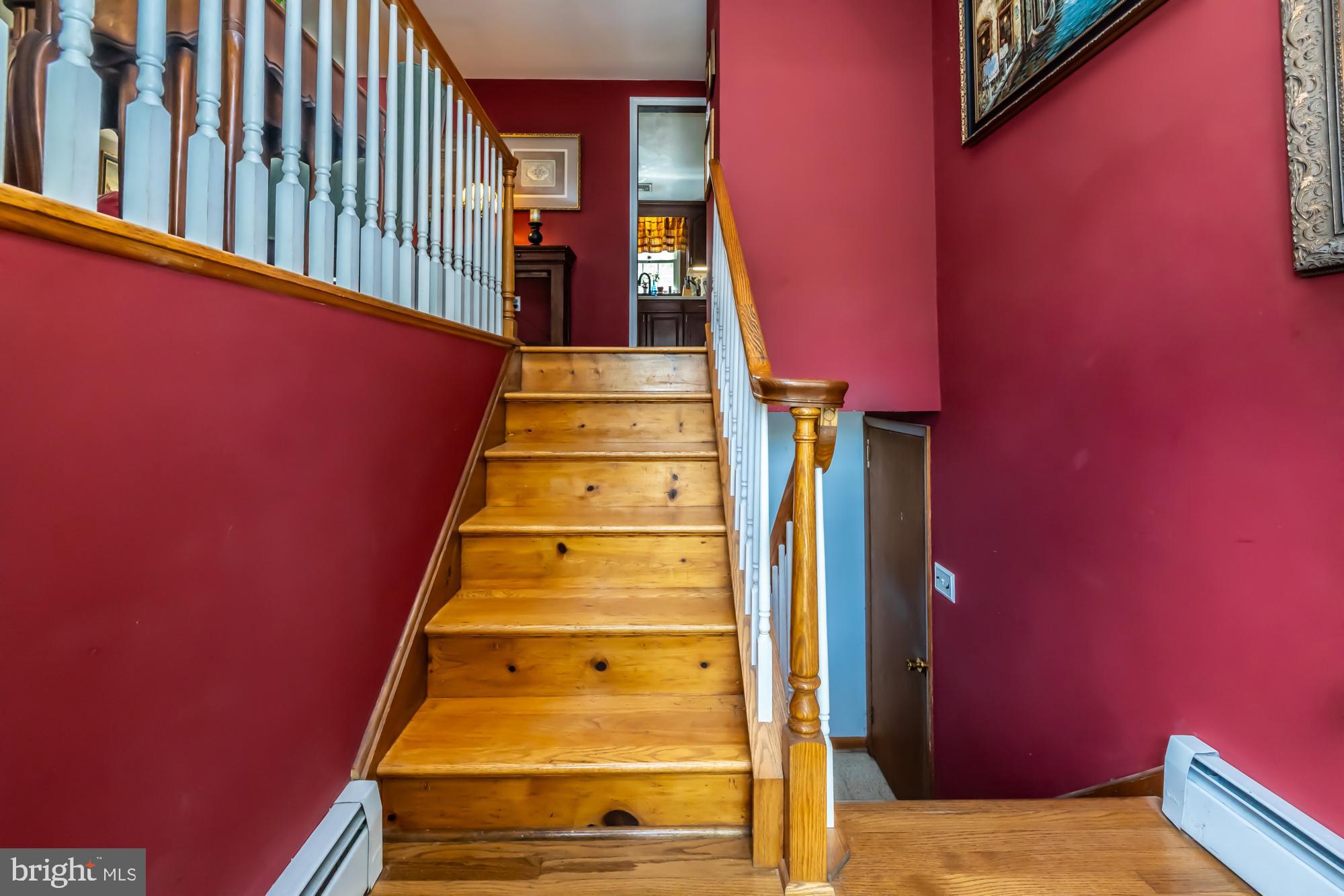 196 Hillside Dr