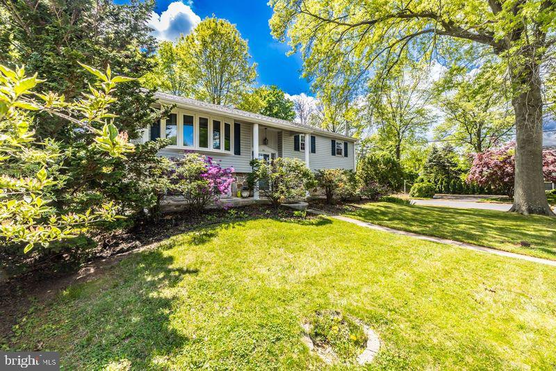 196 Hillside Dr