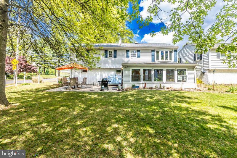196 Hillside Dr