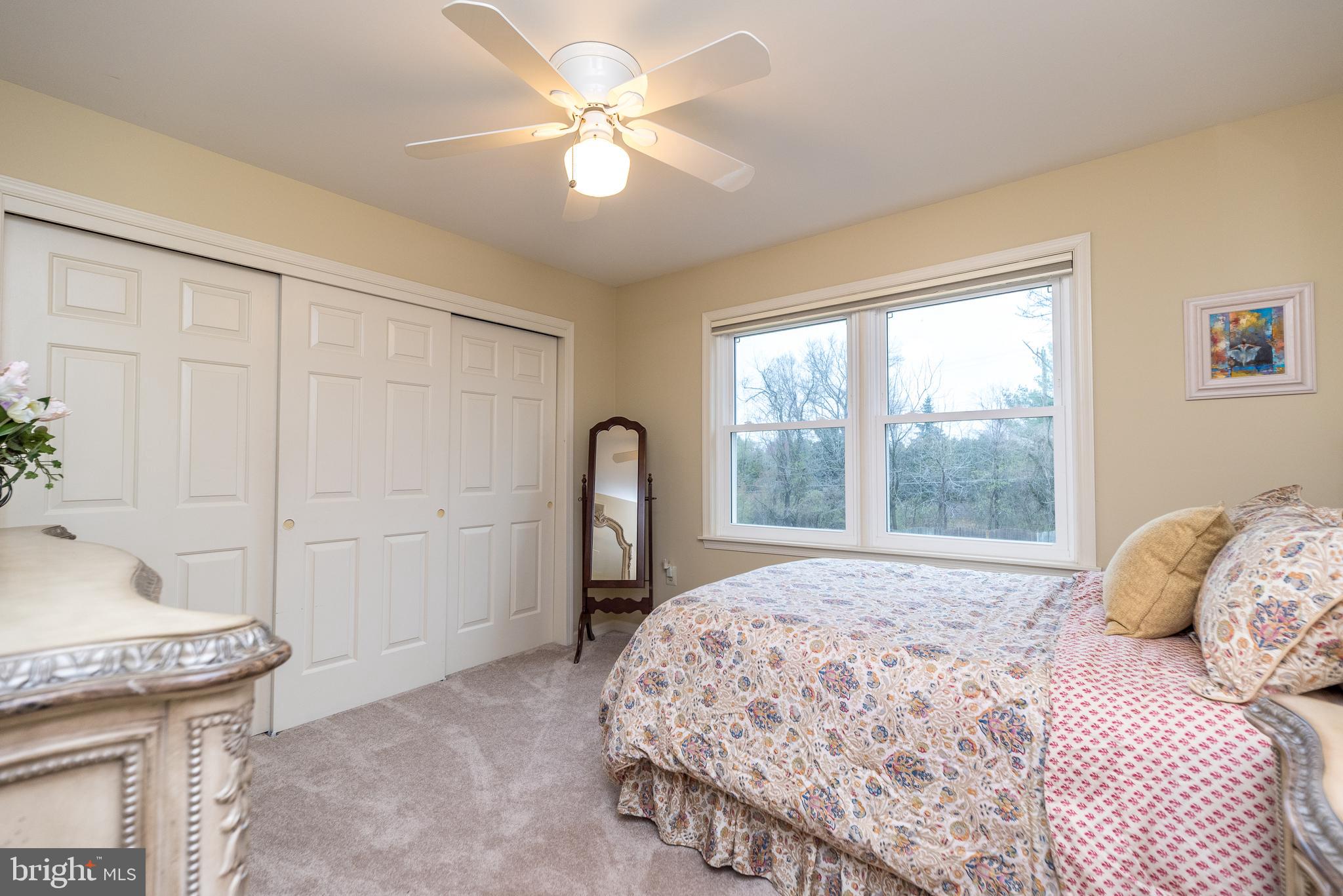 1612 Holly Hill Ln