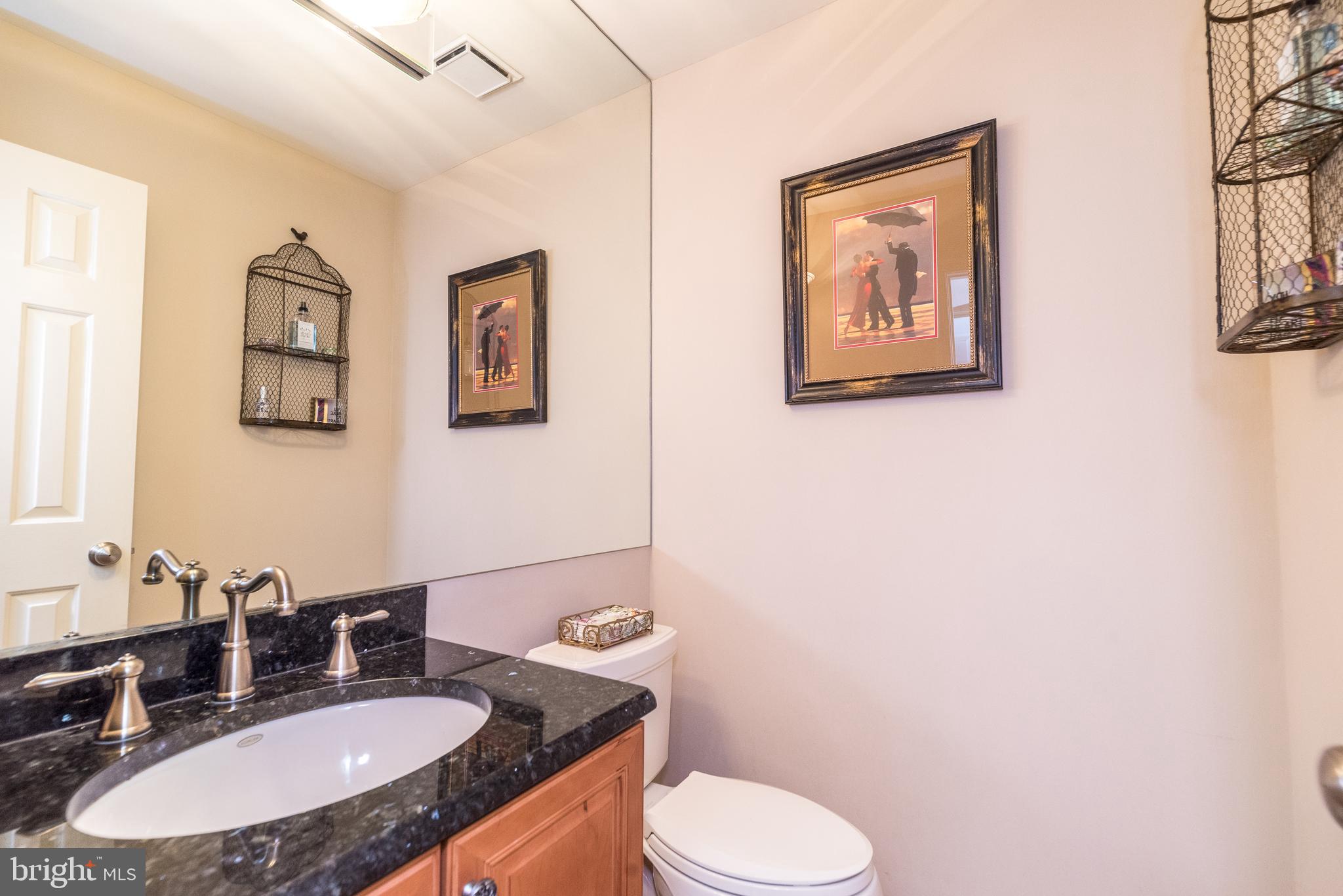 1612 Holly Hill Ln