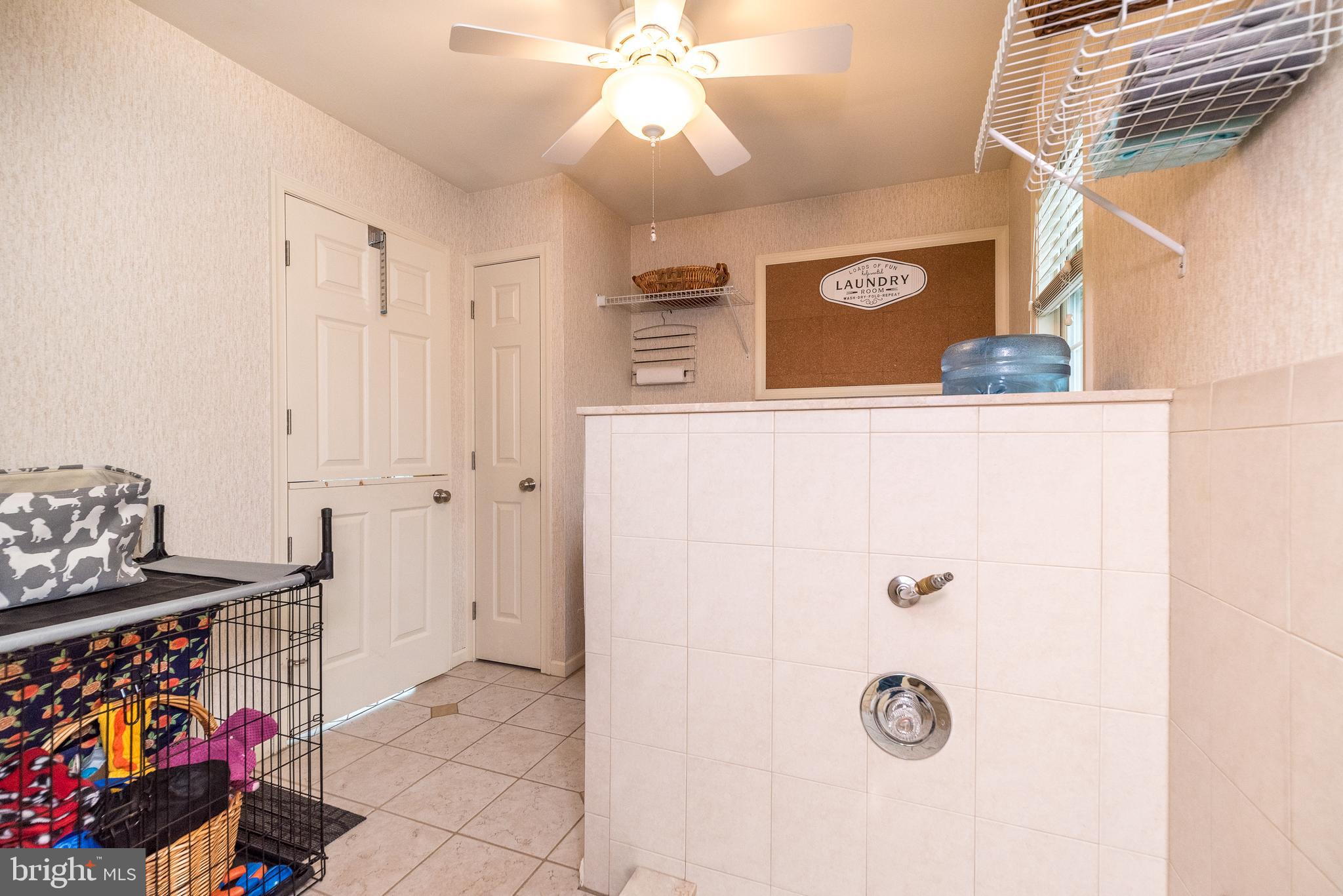 1612 Holly Hill Ln