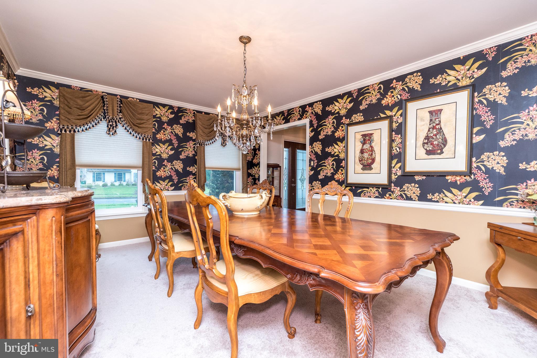 1612 Holly Hill Ln