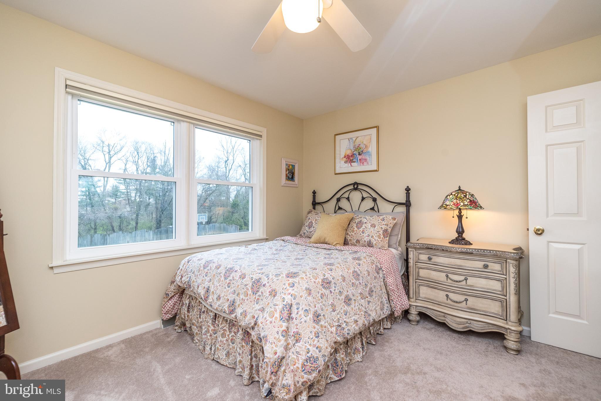 1612 Holly Hill Ln