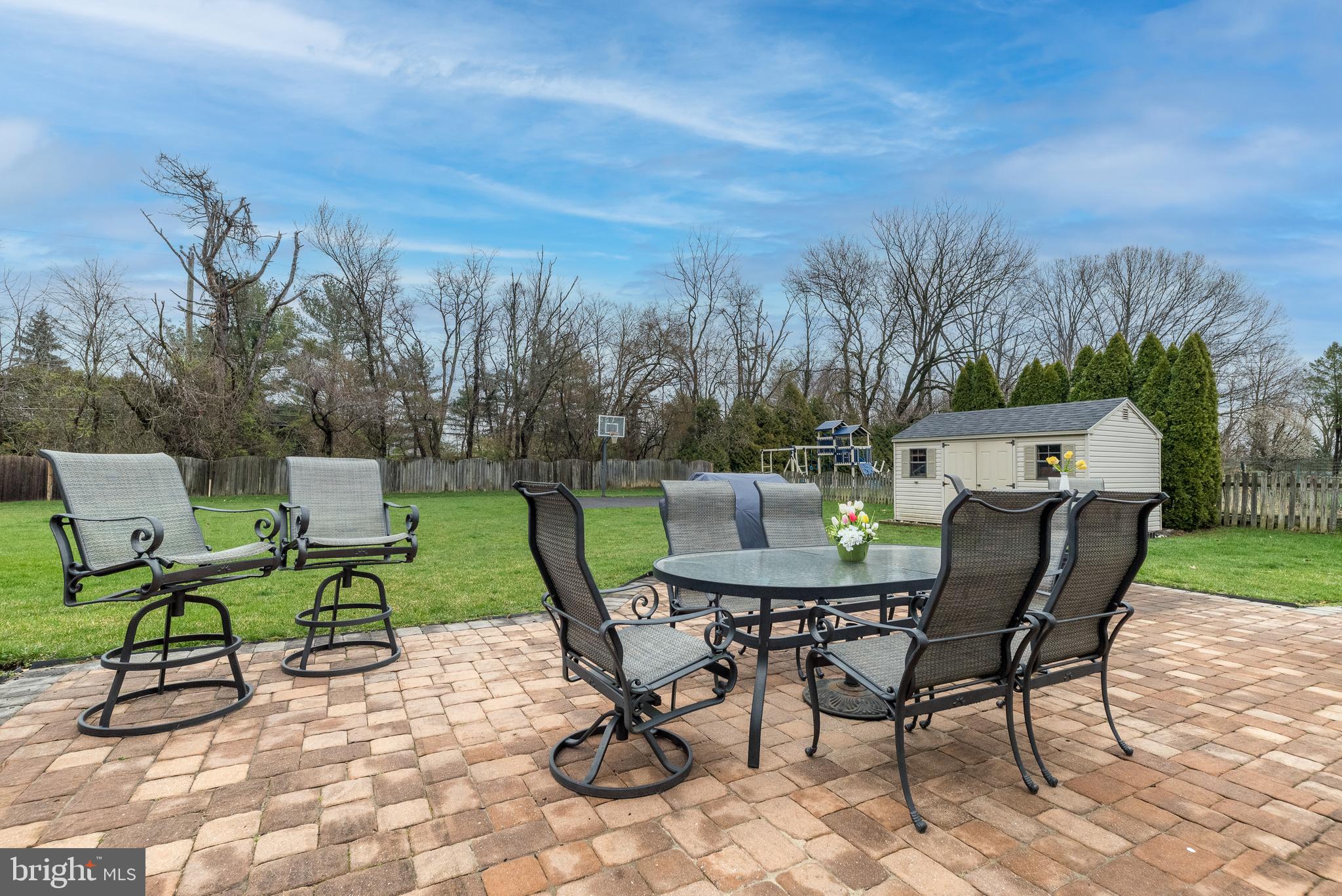 1612 Holly Hill Ln