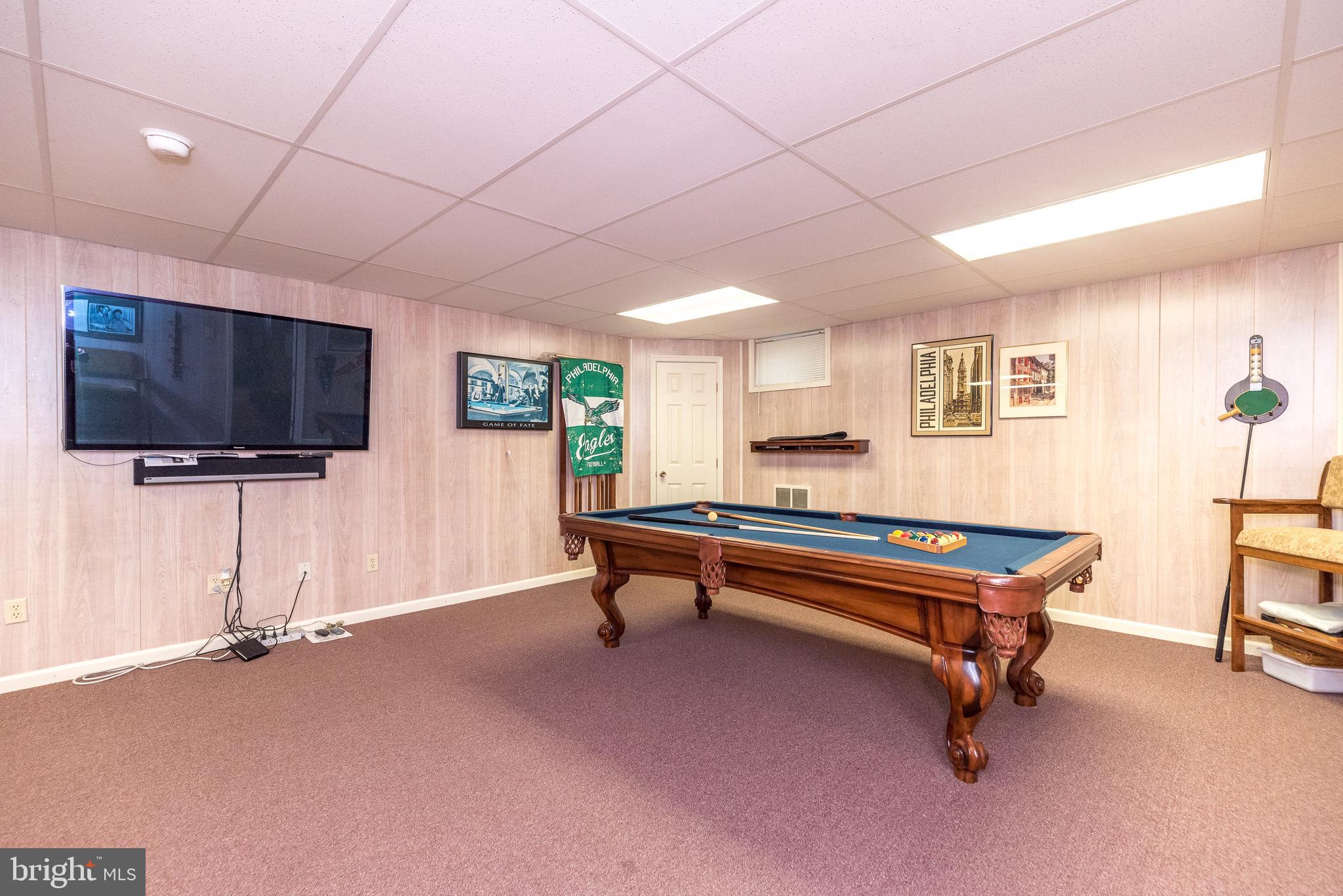1612 Holly Hill Ln