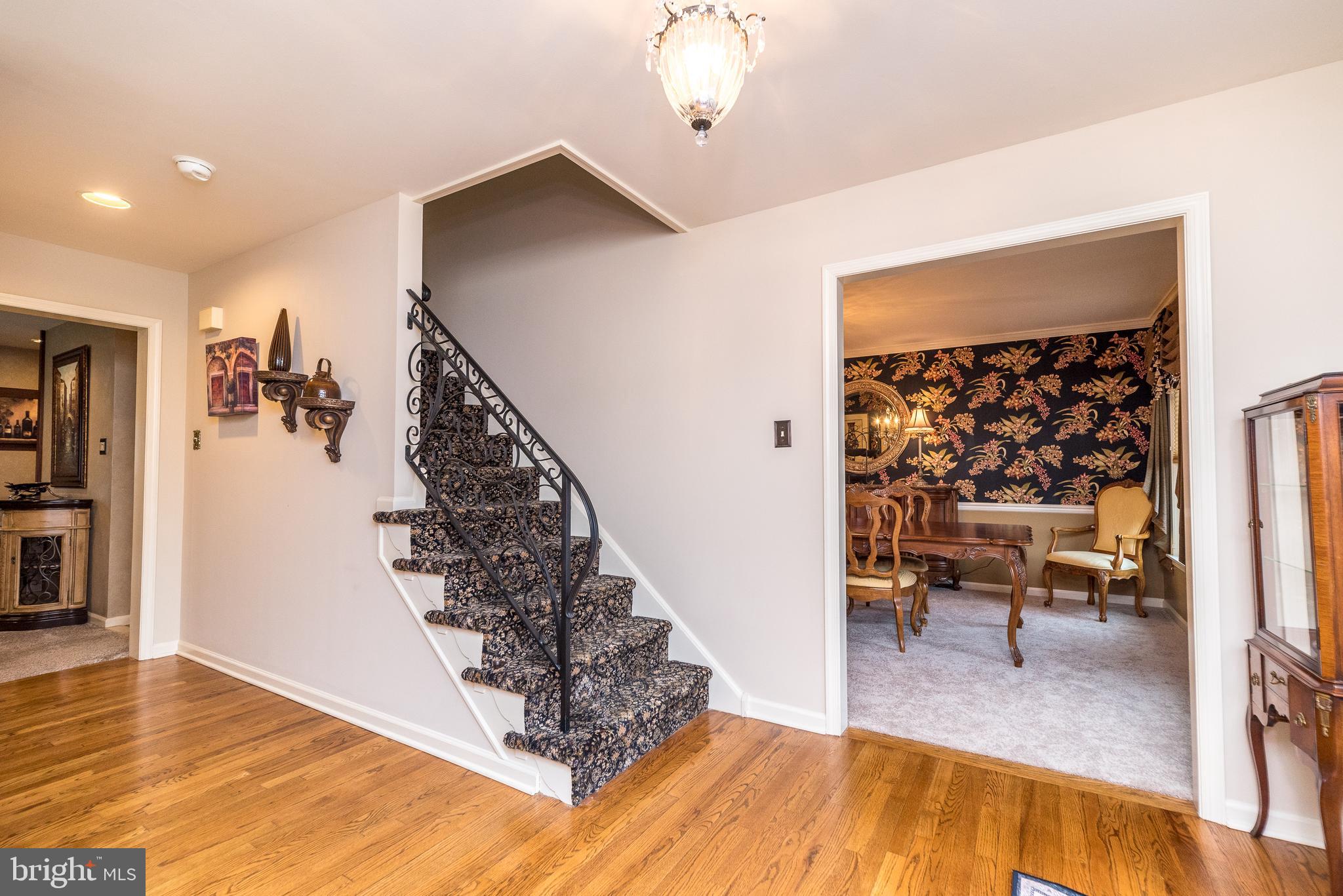 1612 Holly Hill Ln