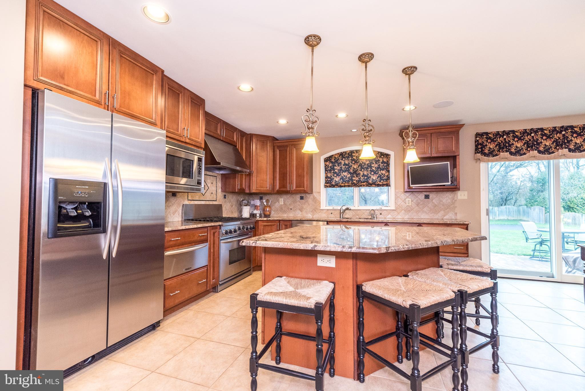 1612 Holly Hill Ln
