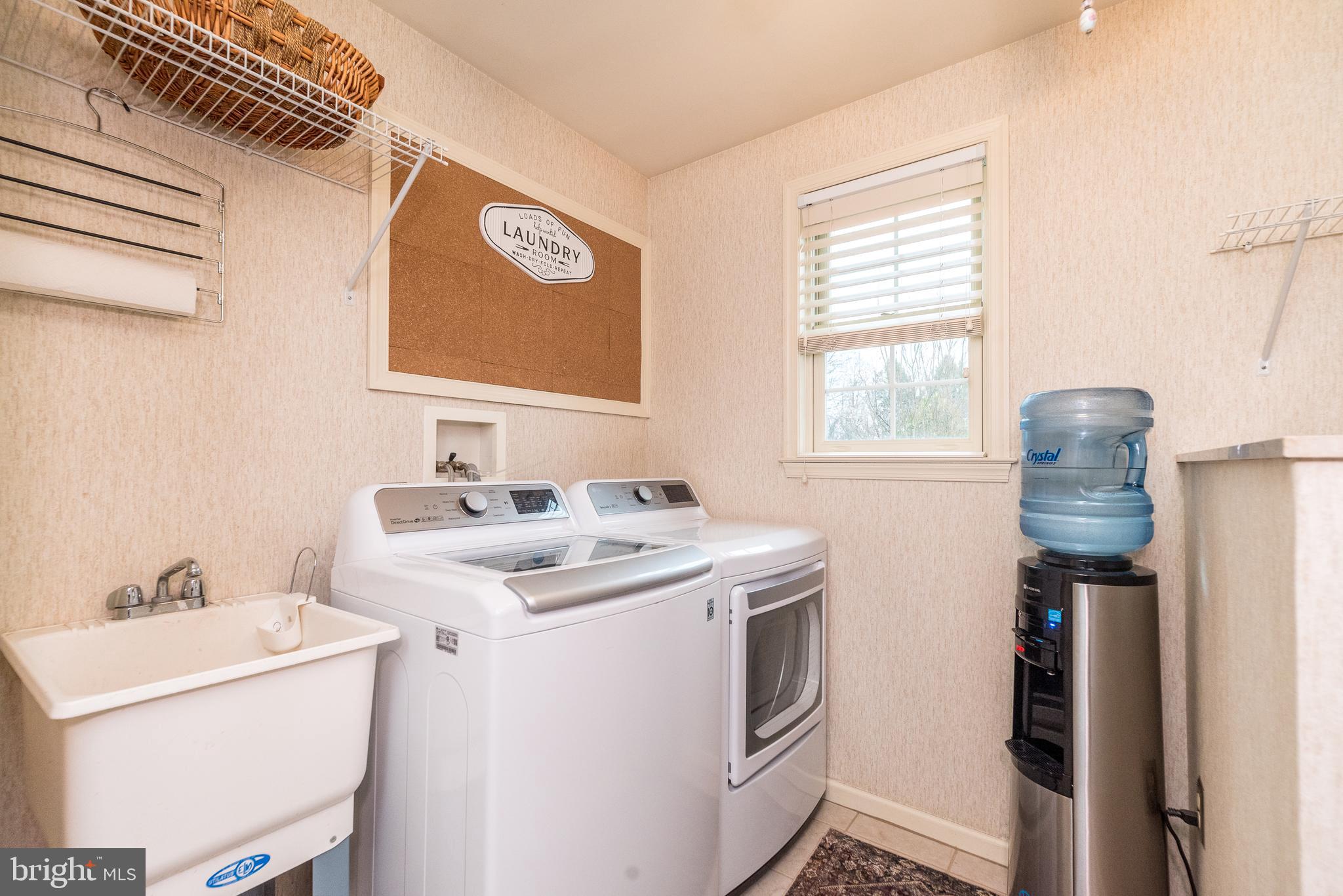 1612 Holly Hill Ln