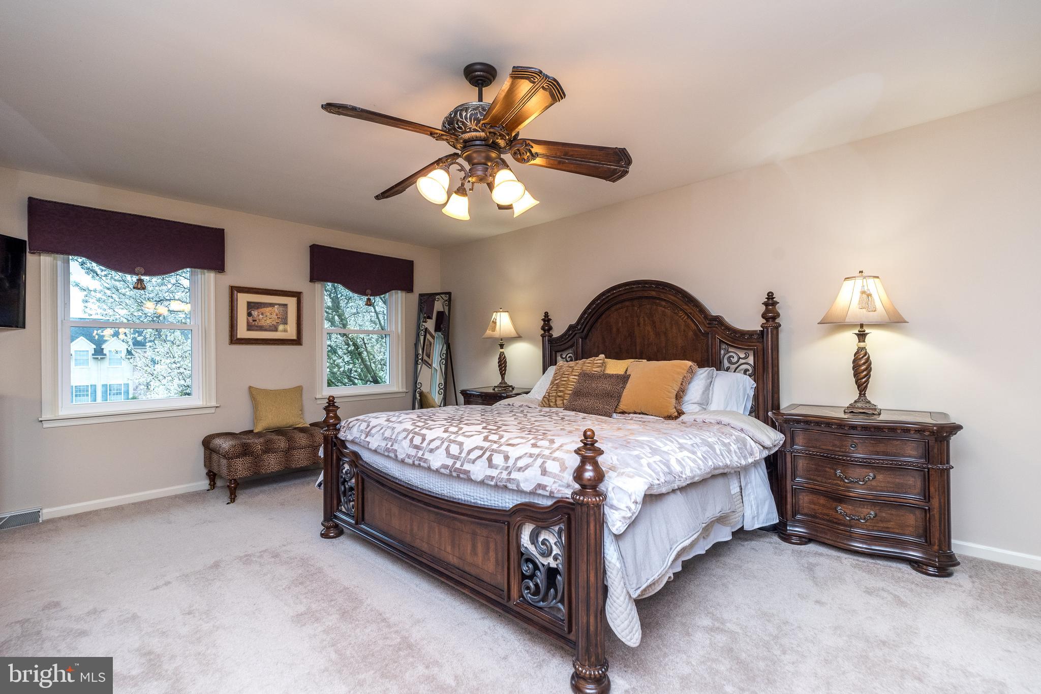 1612 Holly Hill Ln