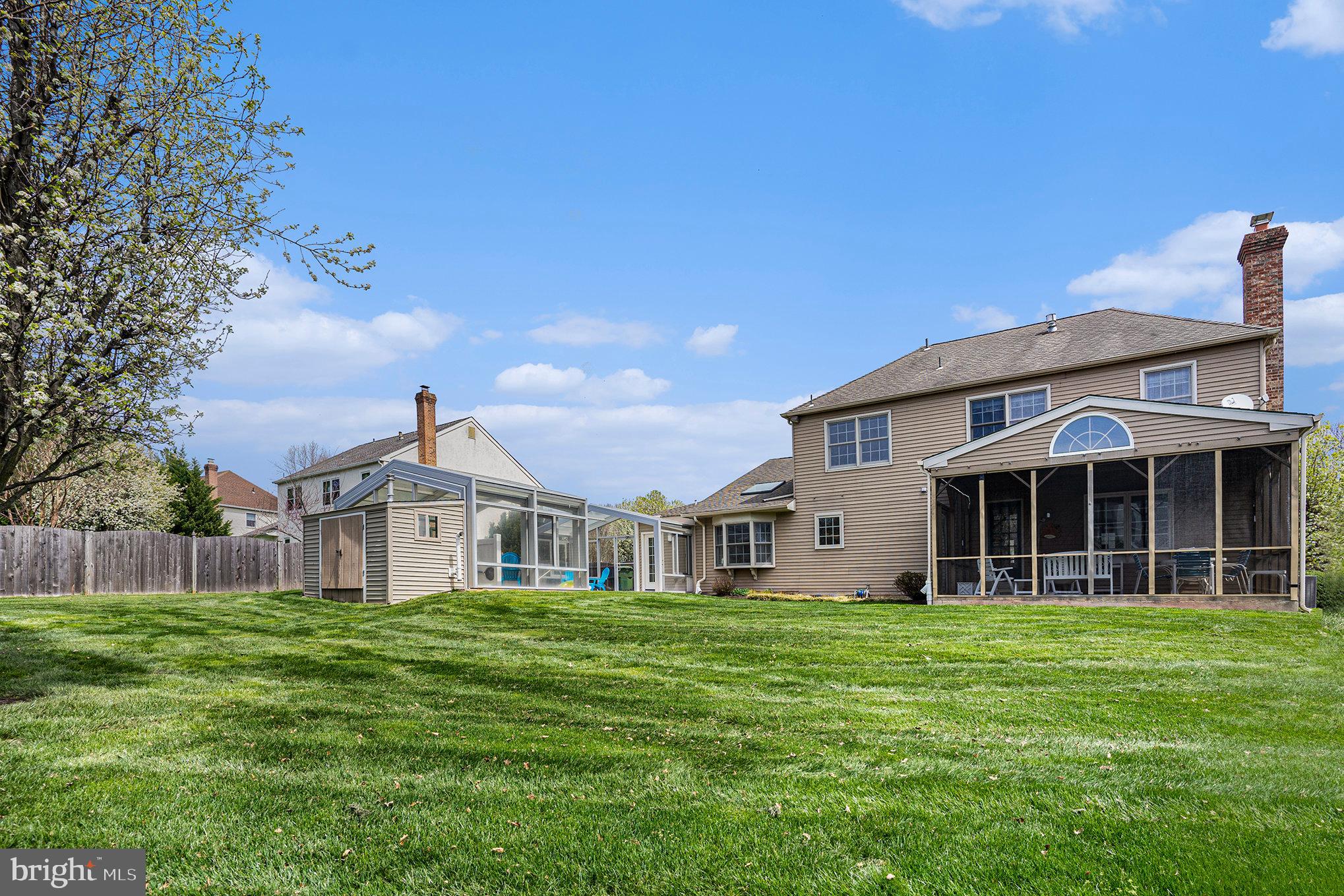 1411 Barton Dr