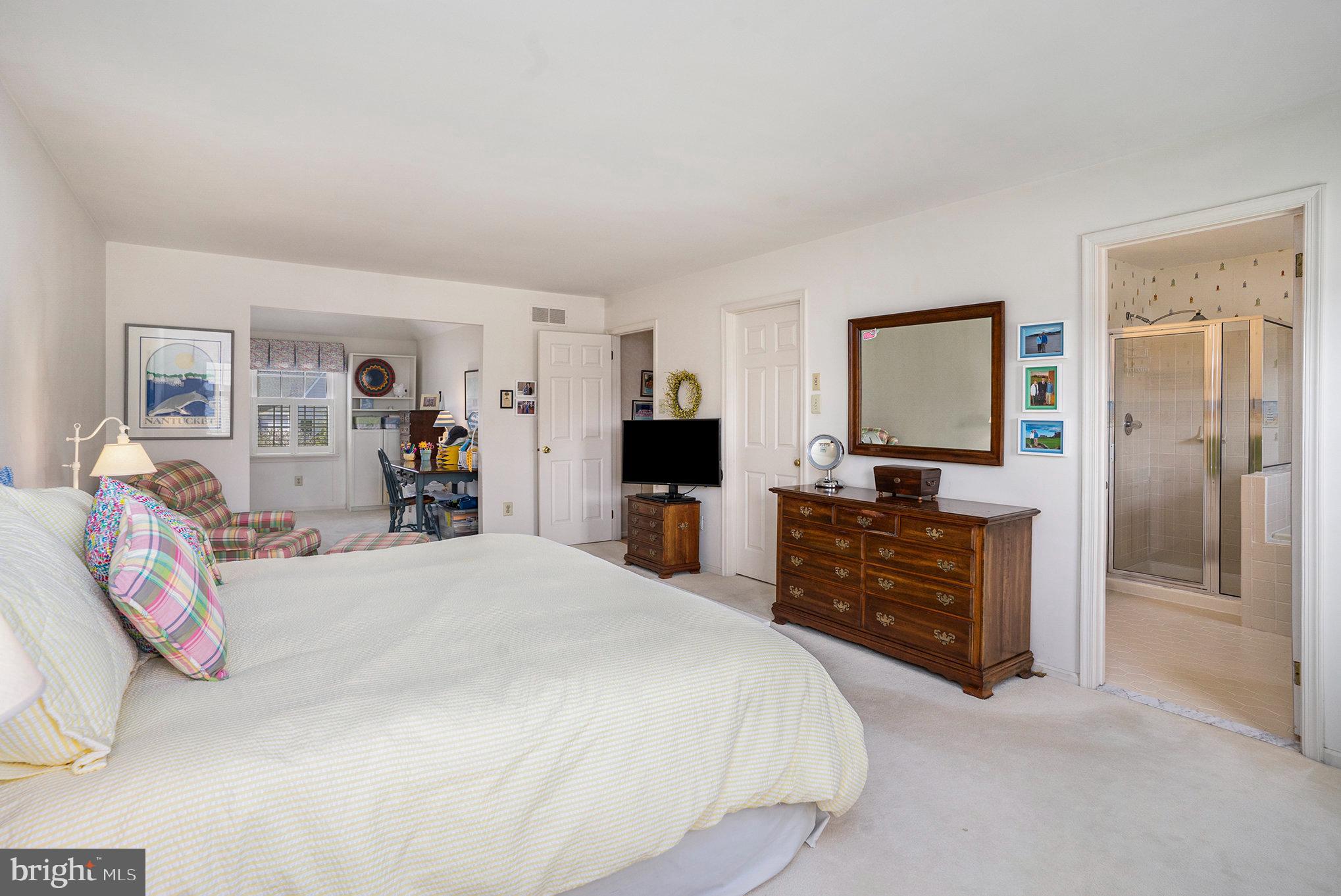 1411 Barton Dr