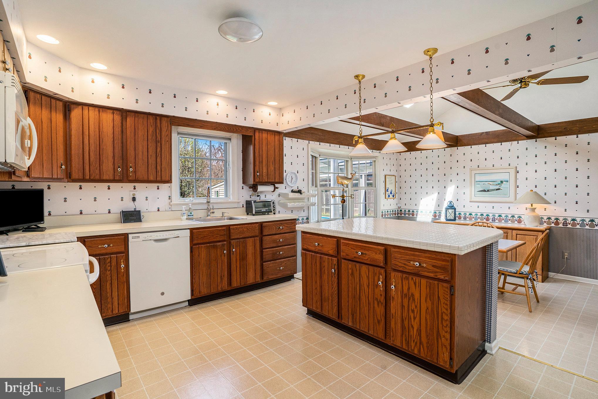 1411 Barton Dr