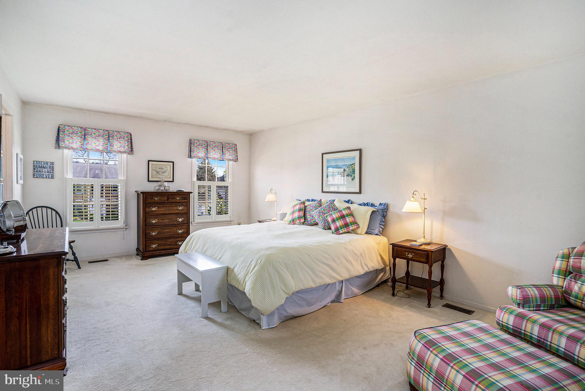 1411 Barton Dr