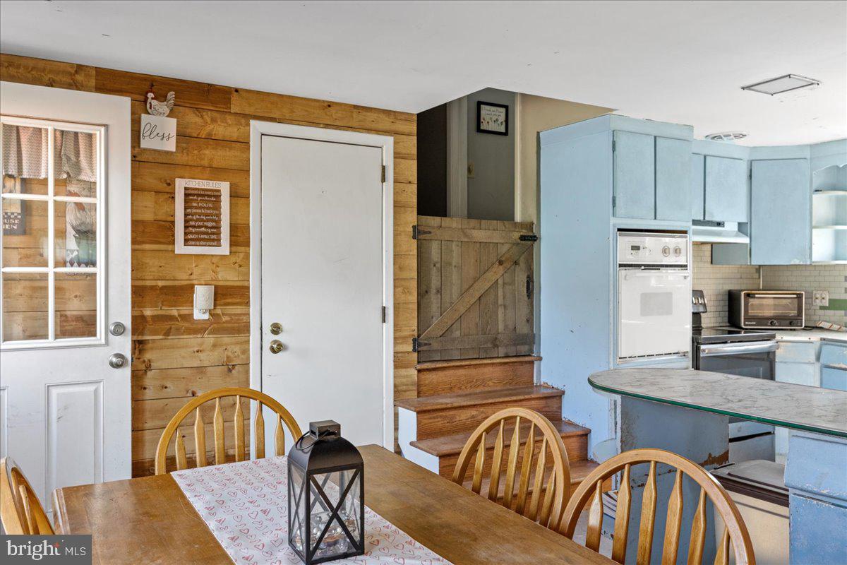 227 E 7th Ave