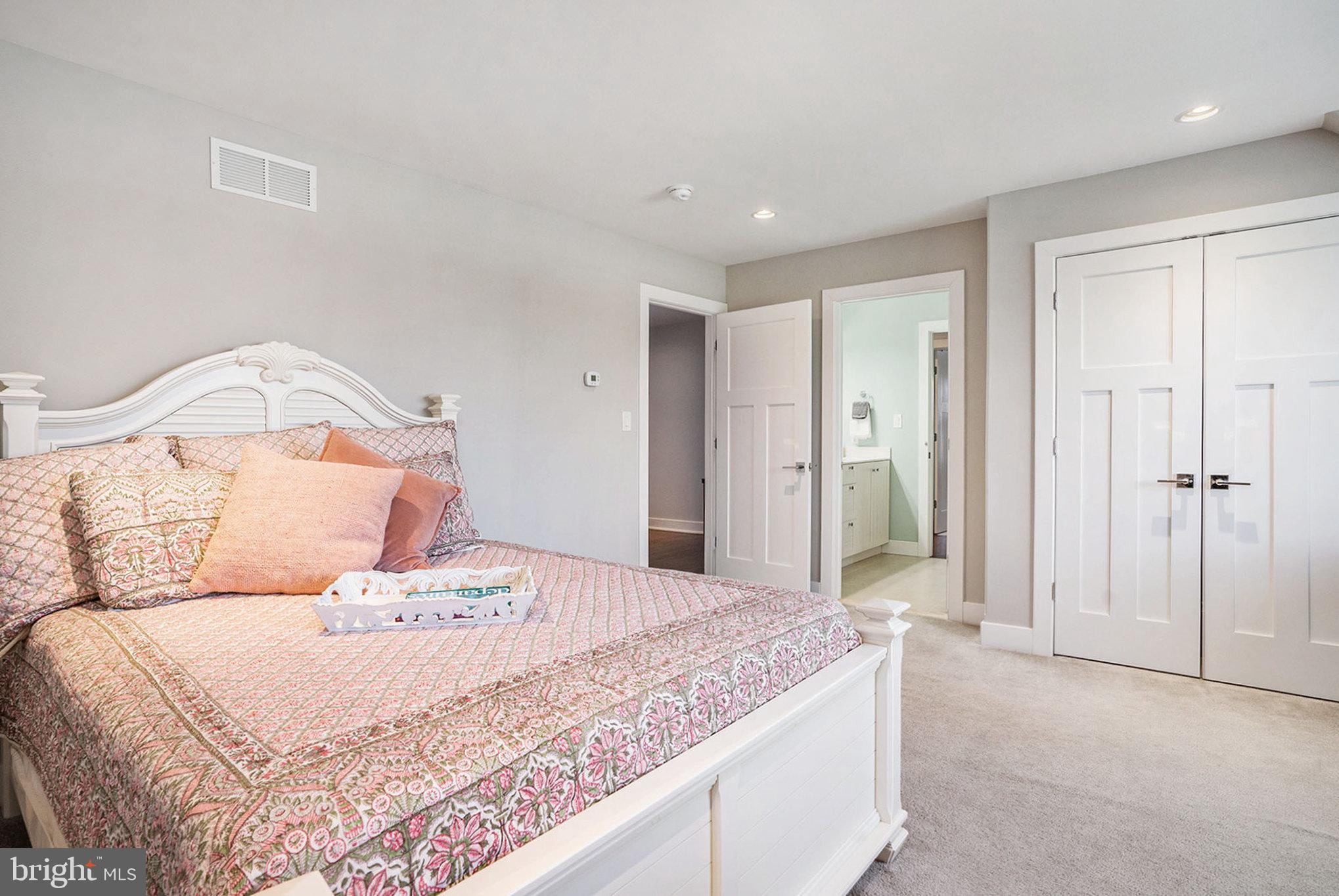 571 Skippack Pike