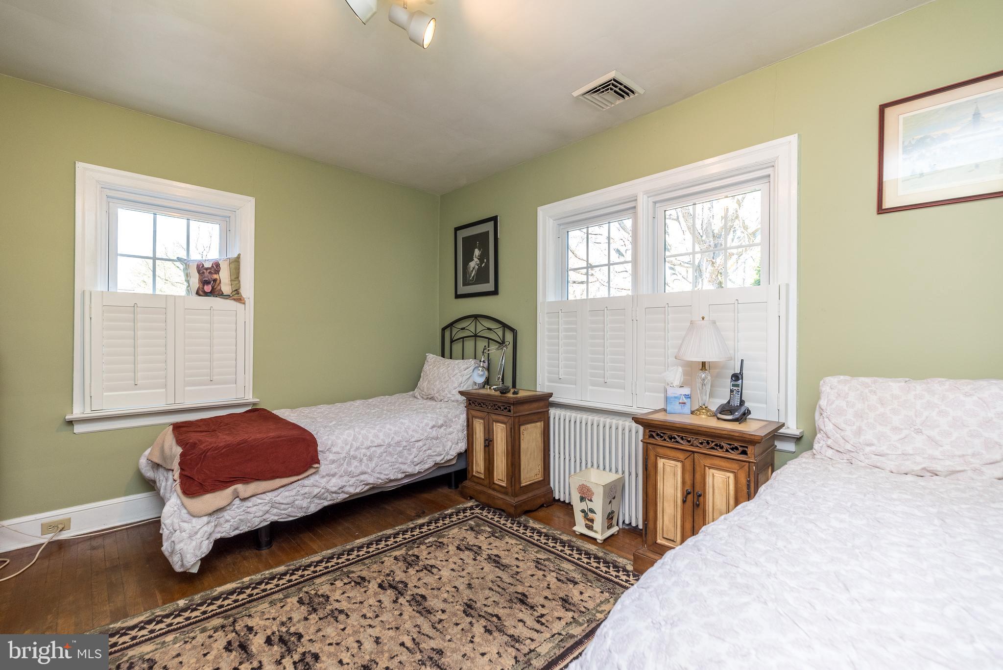 701 Stoler Ave