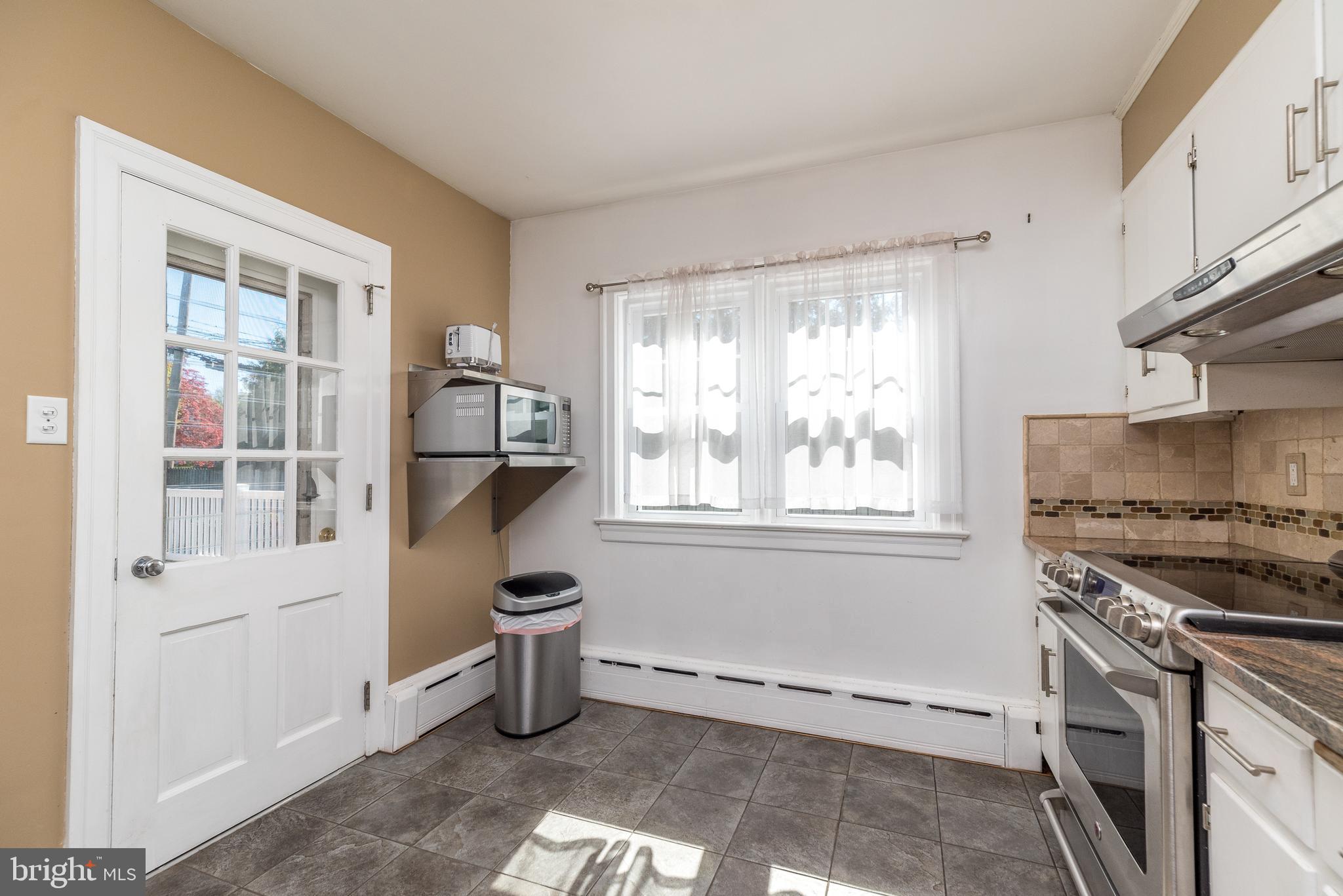 701 Stoler Ave