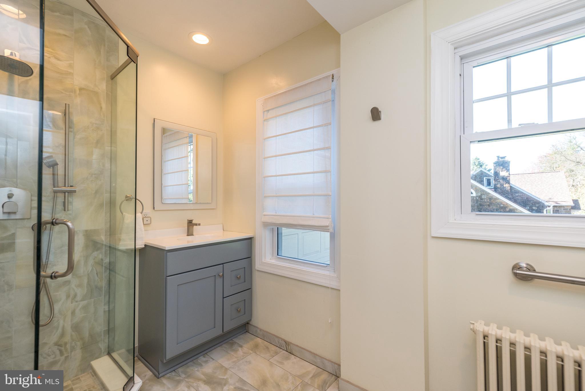 701 Stoler Ave