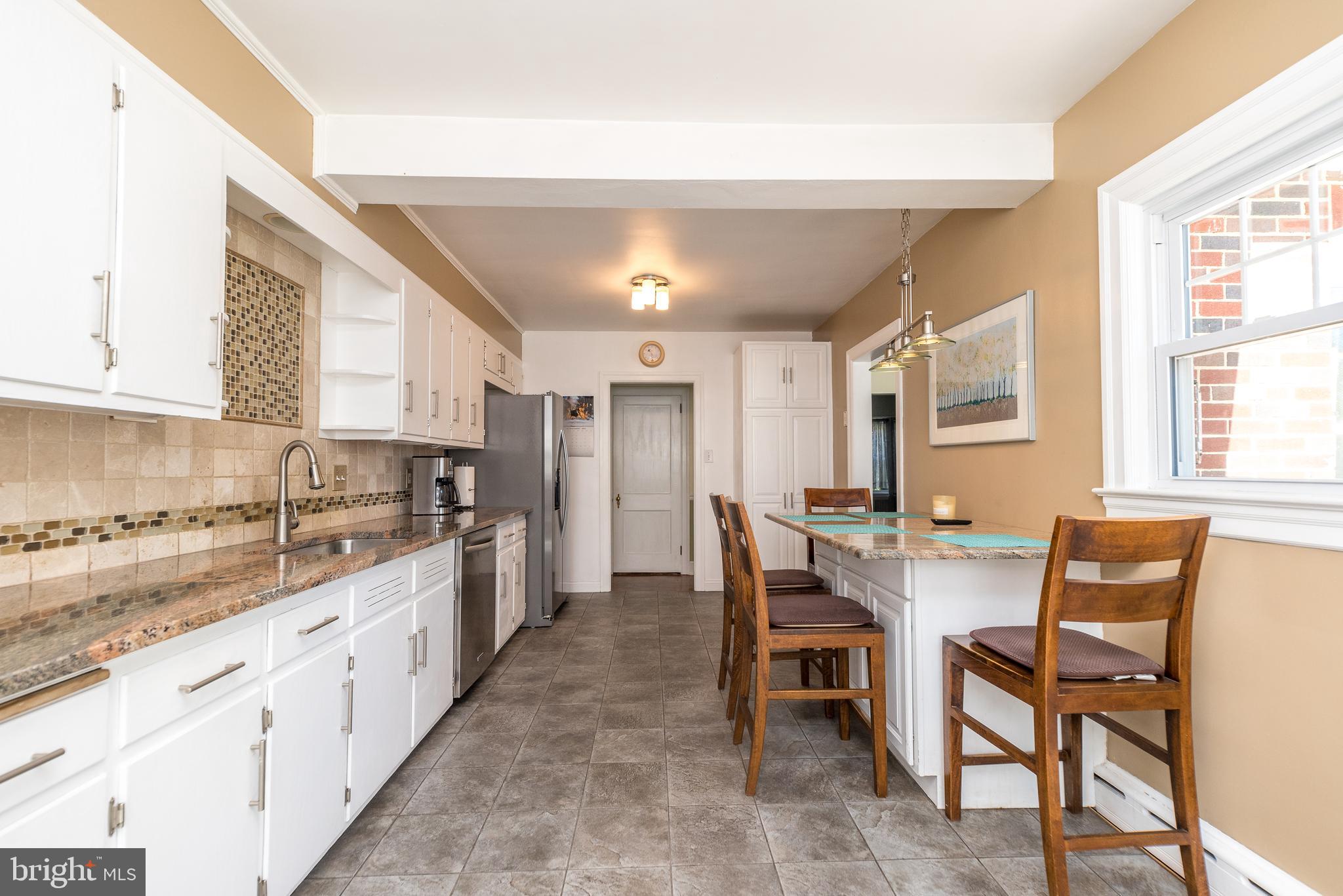 701 Stoler Ave