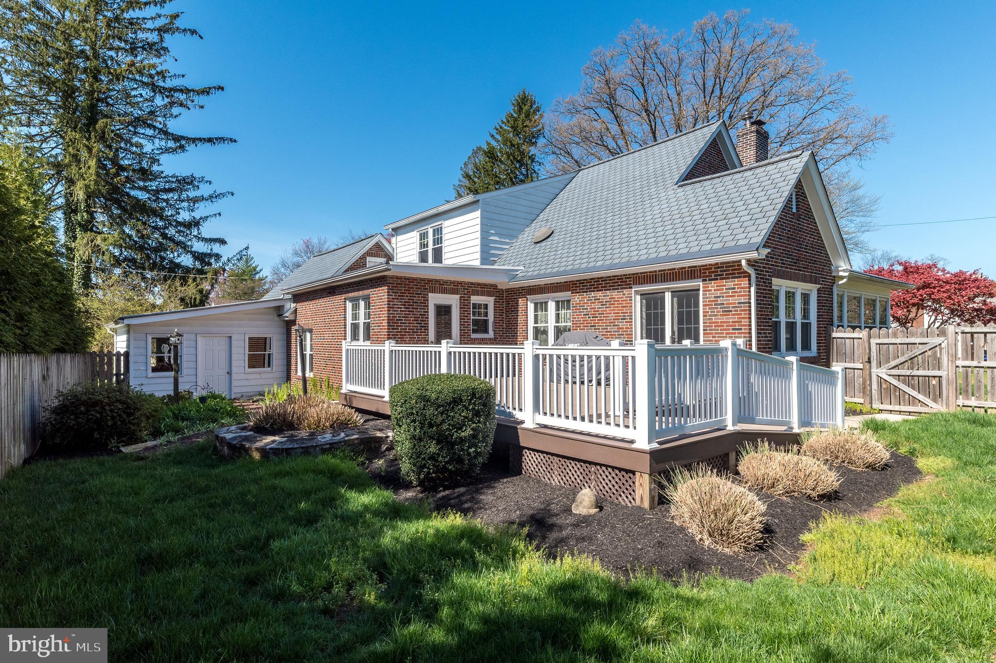 701 Stoler Ave
