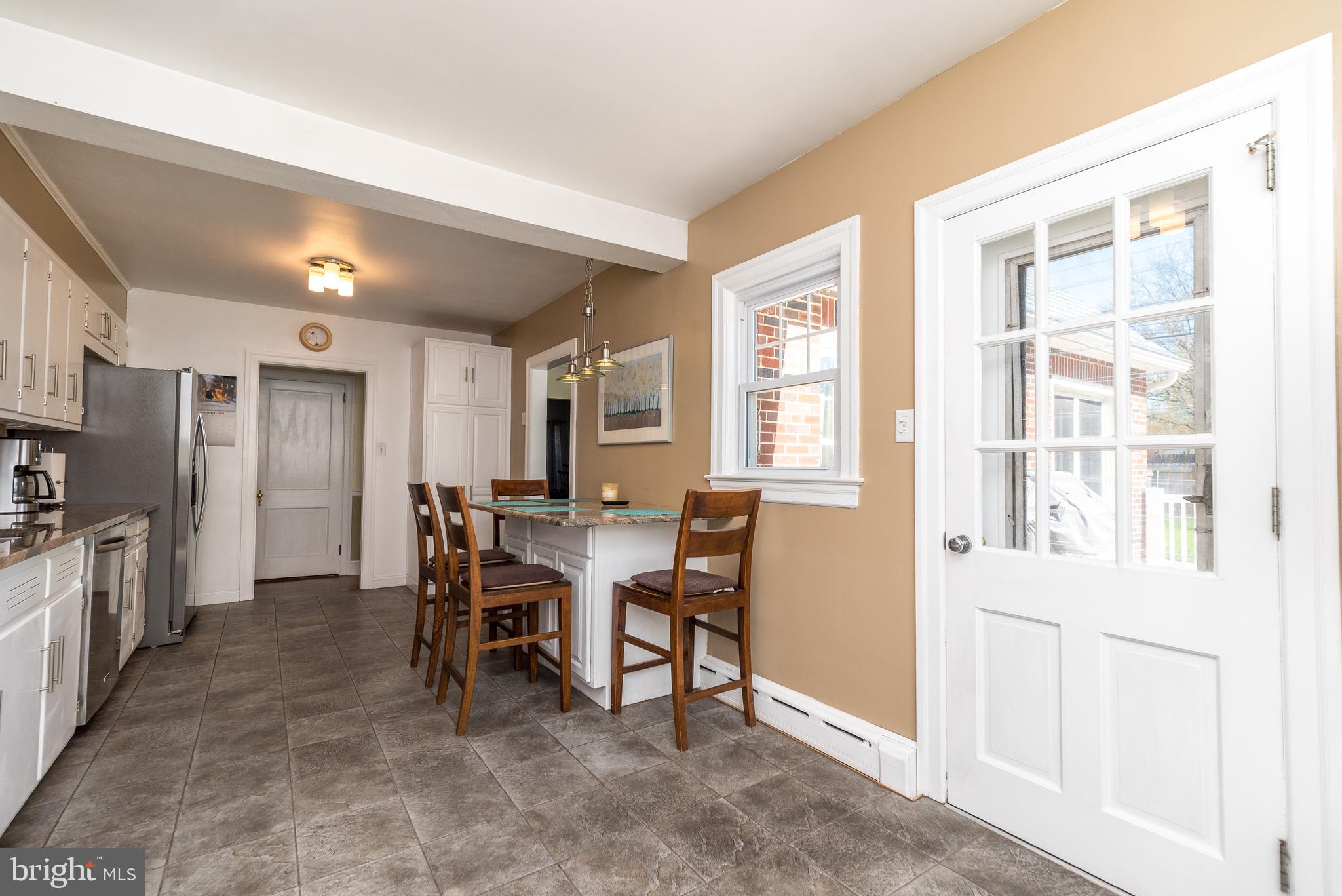 701 Stoler Ave