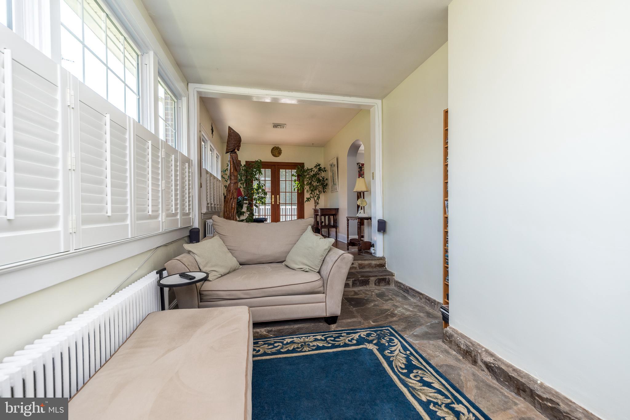 701 Stoler Ave