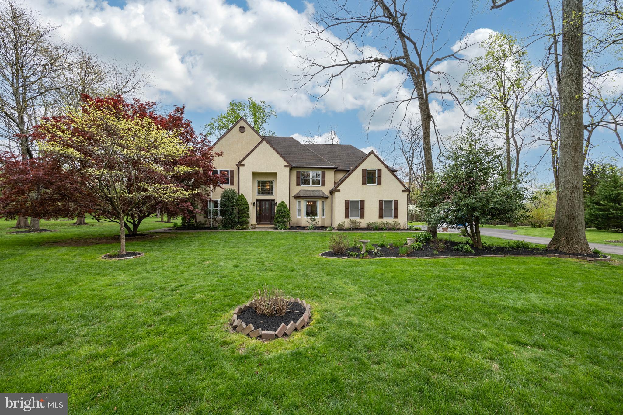 1012 Davis Rd