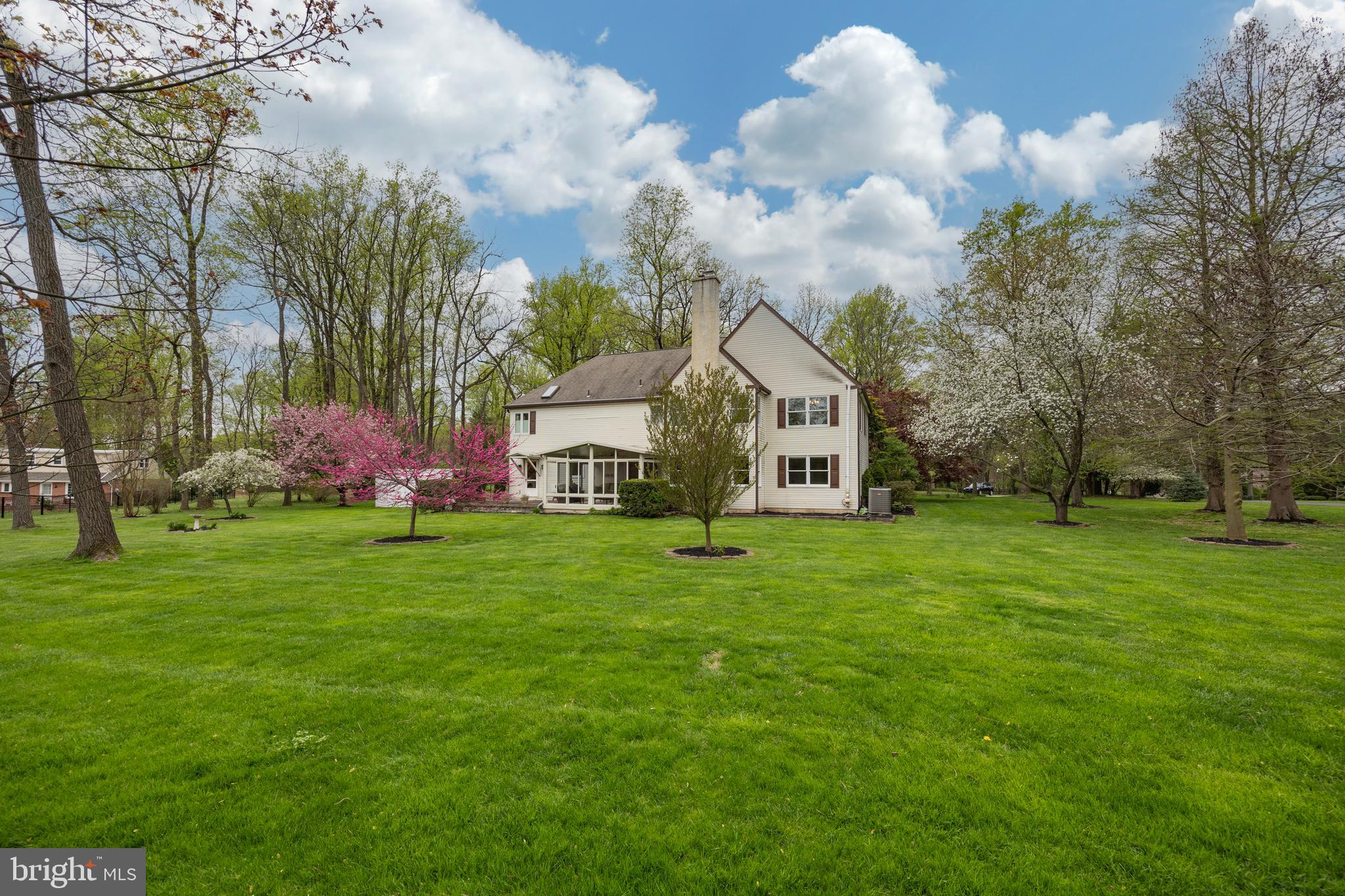 1012 Davis Rd