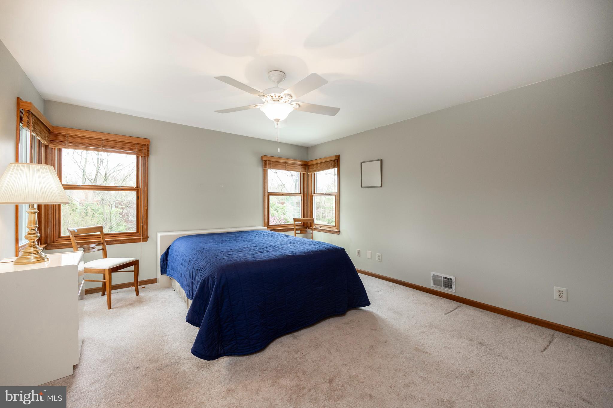 1012 Davis Rd