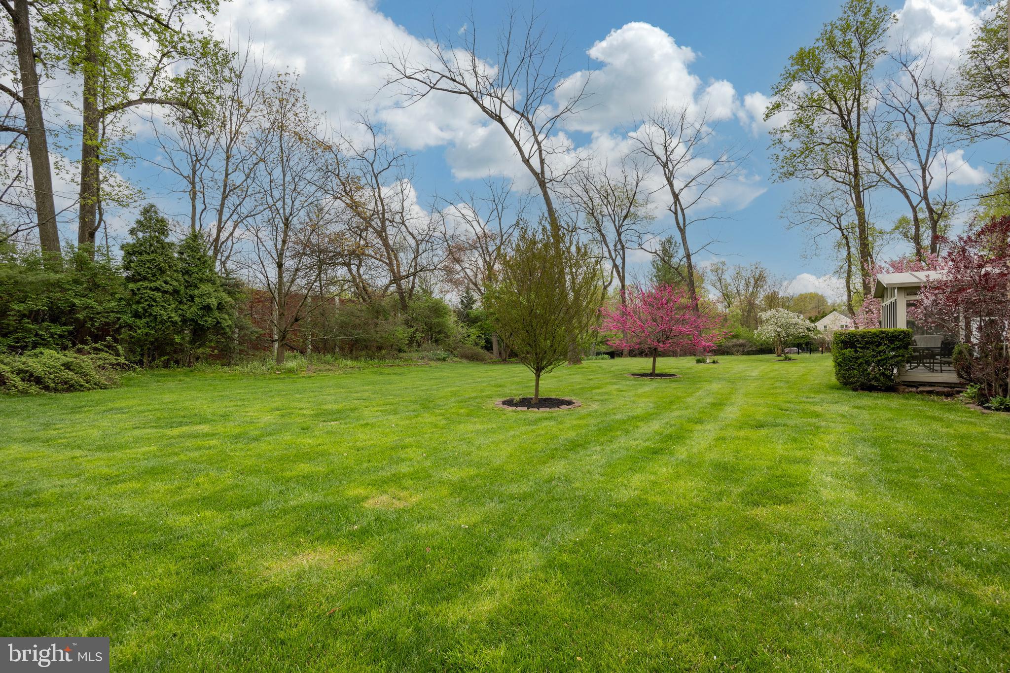1012 Davis Rd