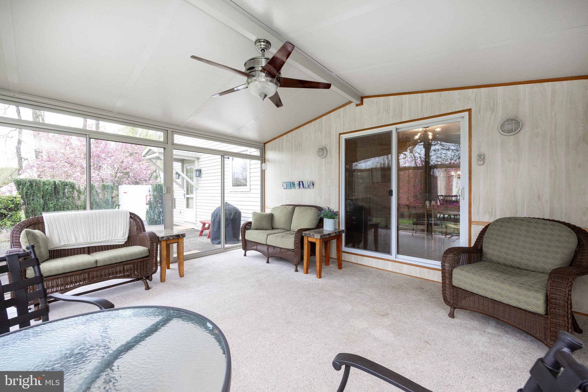 1012 Davis Rd