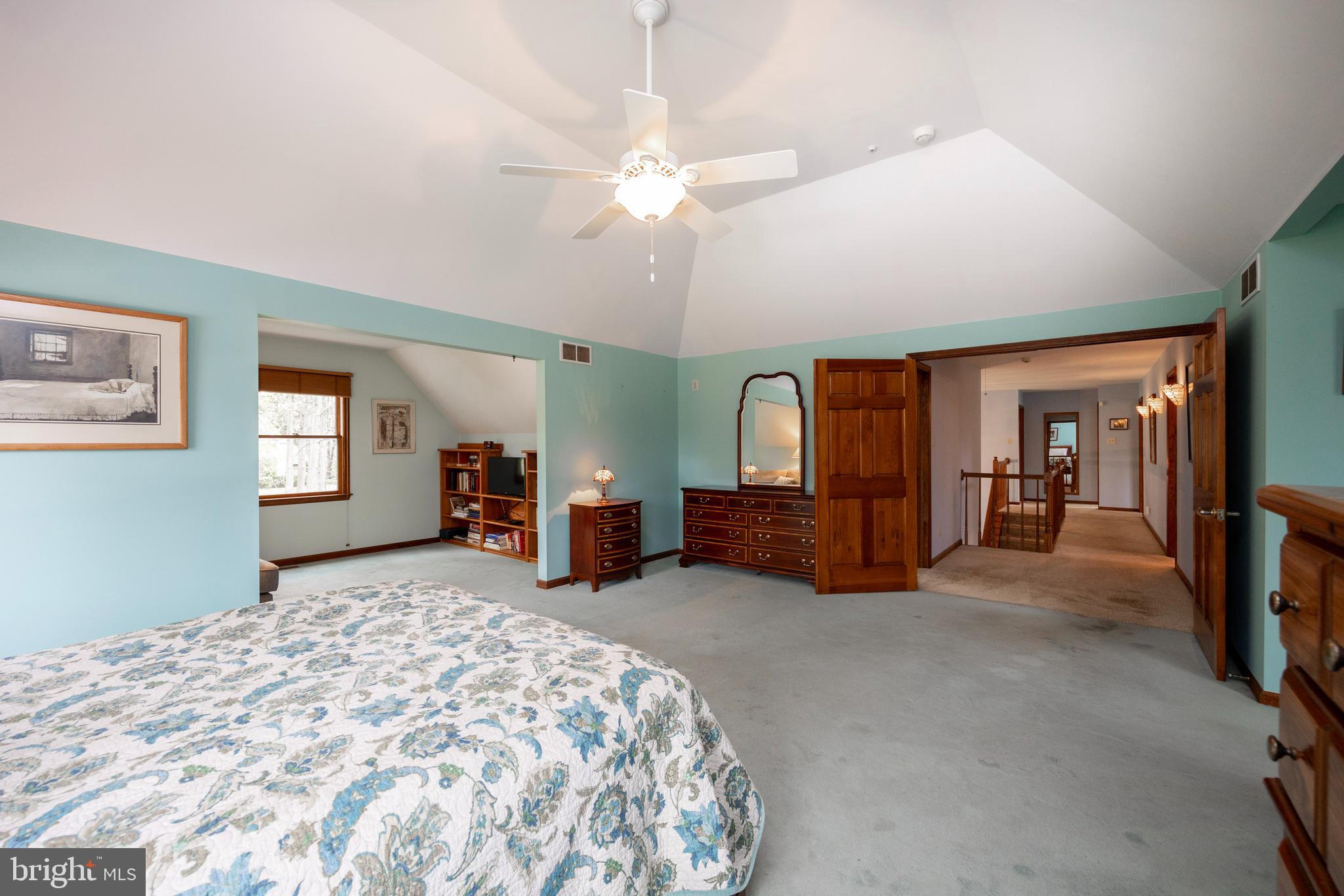 1012 Davis Rd