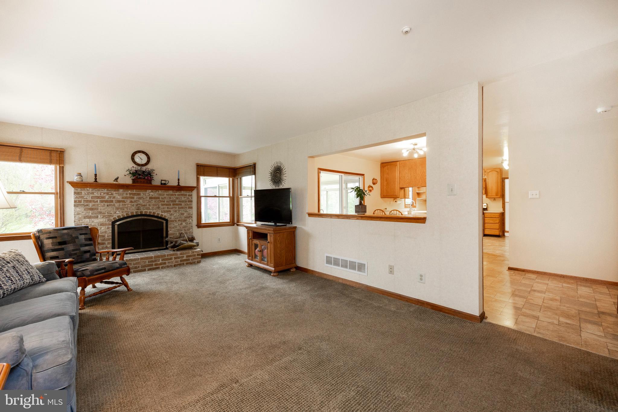 1012 Davis Rd