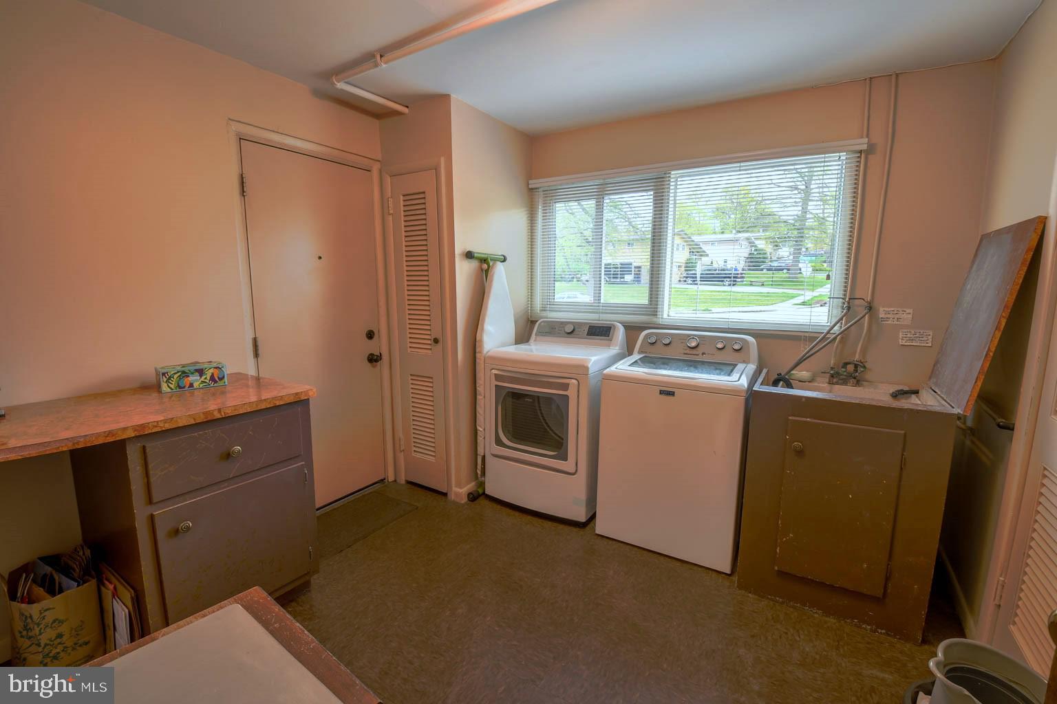 13 Camelot Dr