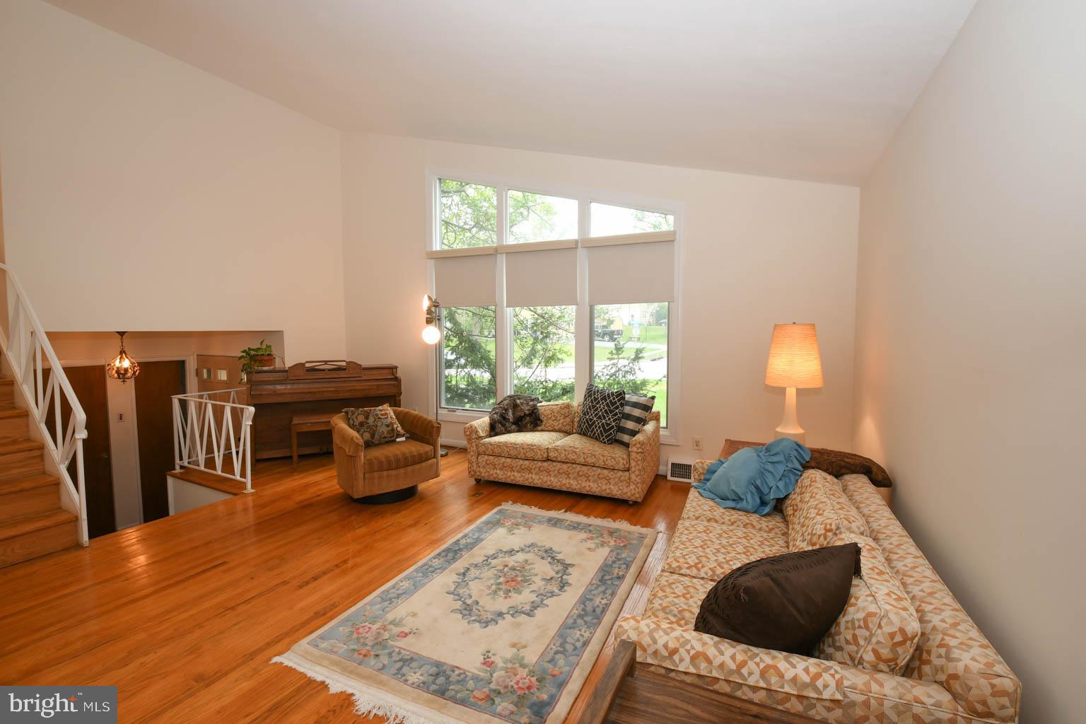 13 Camelot Dr