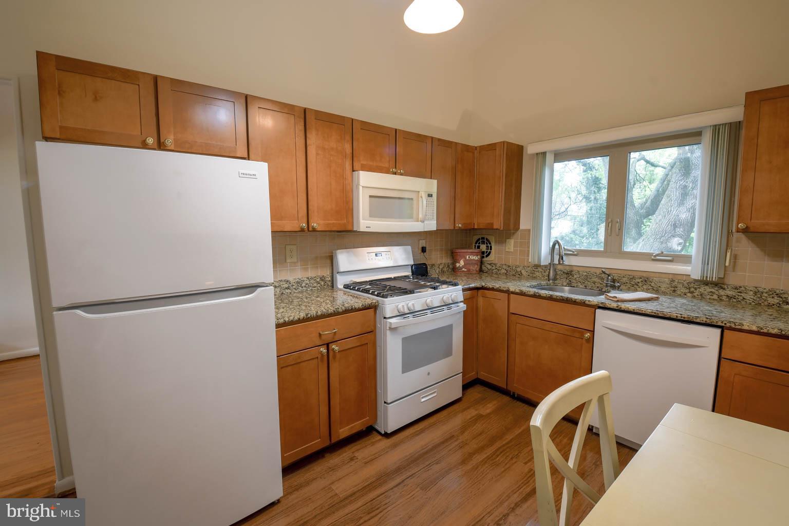 13 Camelot Dr