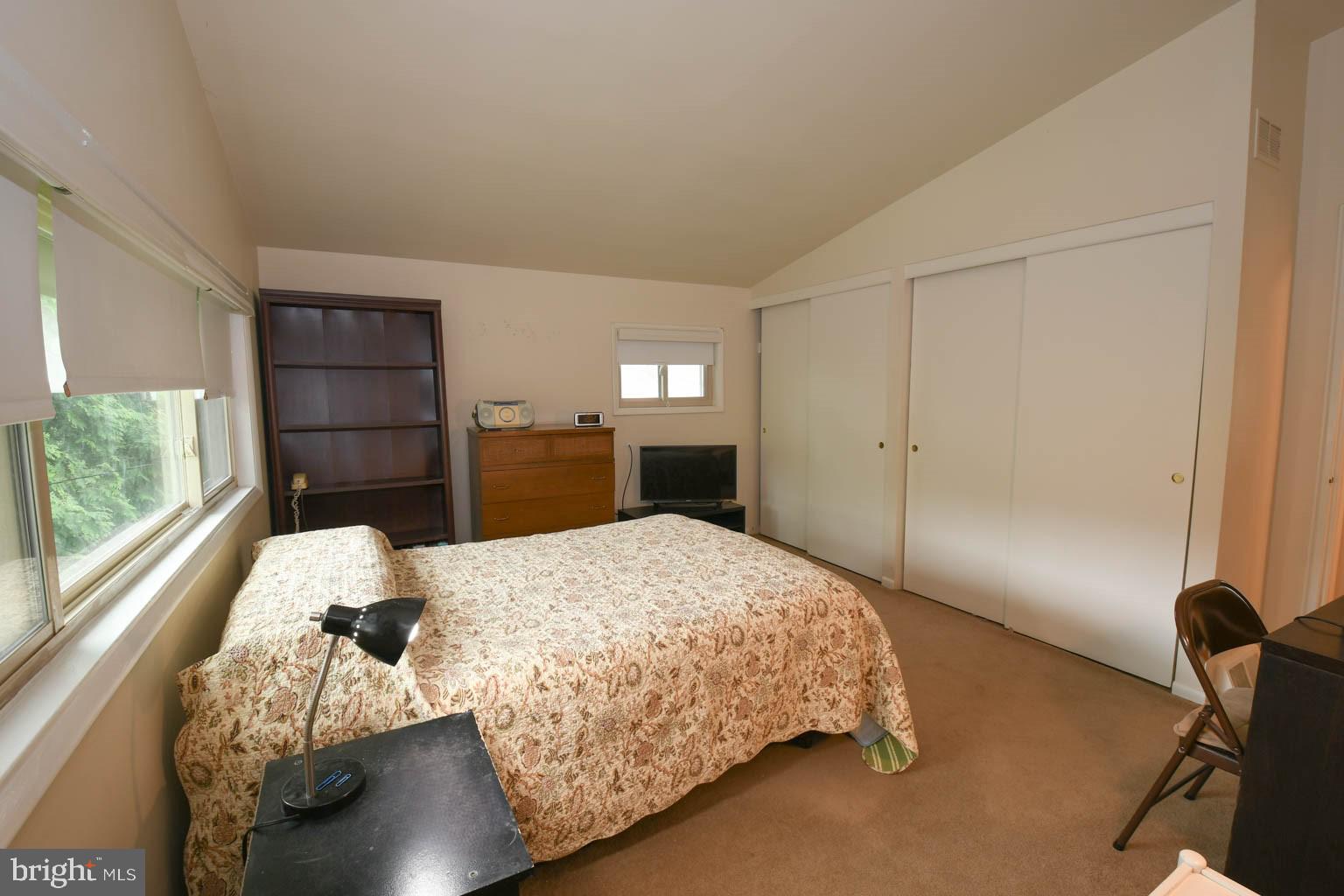 13 Camelot Dr