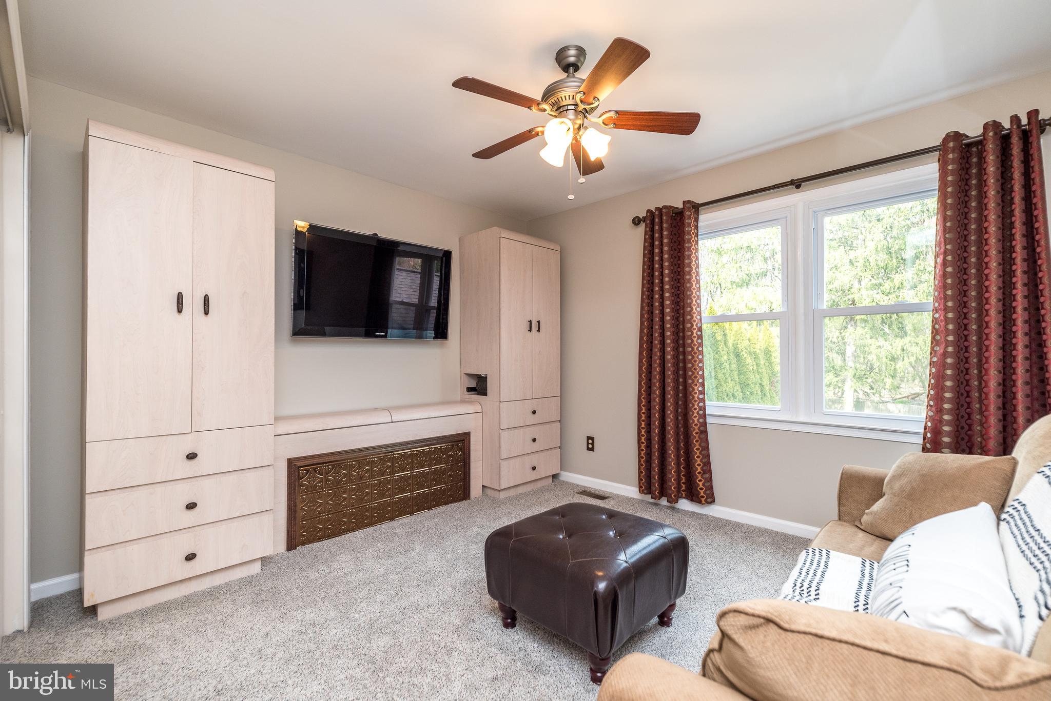 757 Castlewood Dr